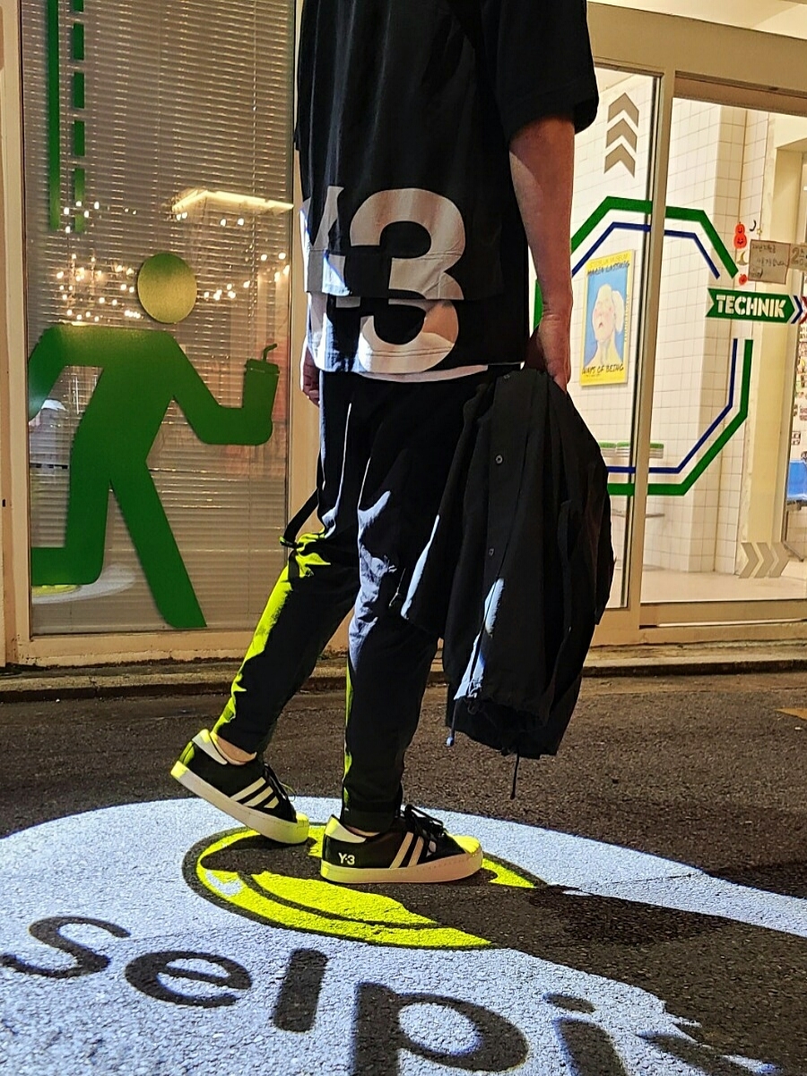 Y-3 Yohji Star Black White 착용 스타일 - 2