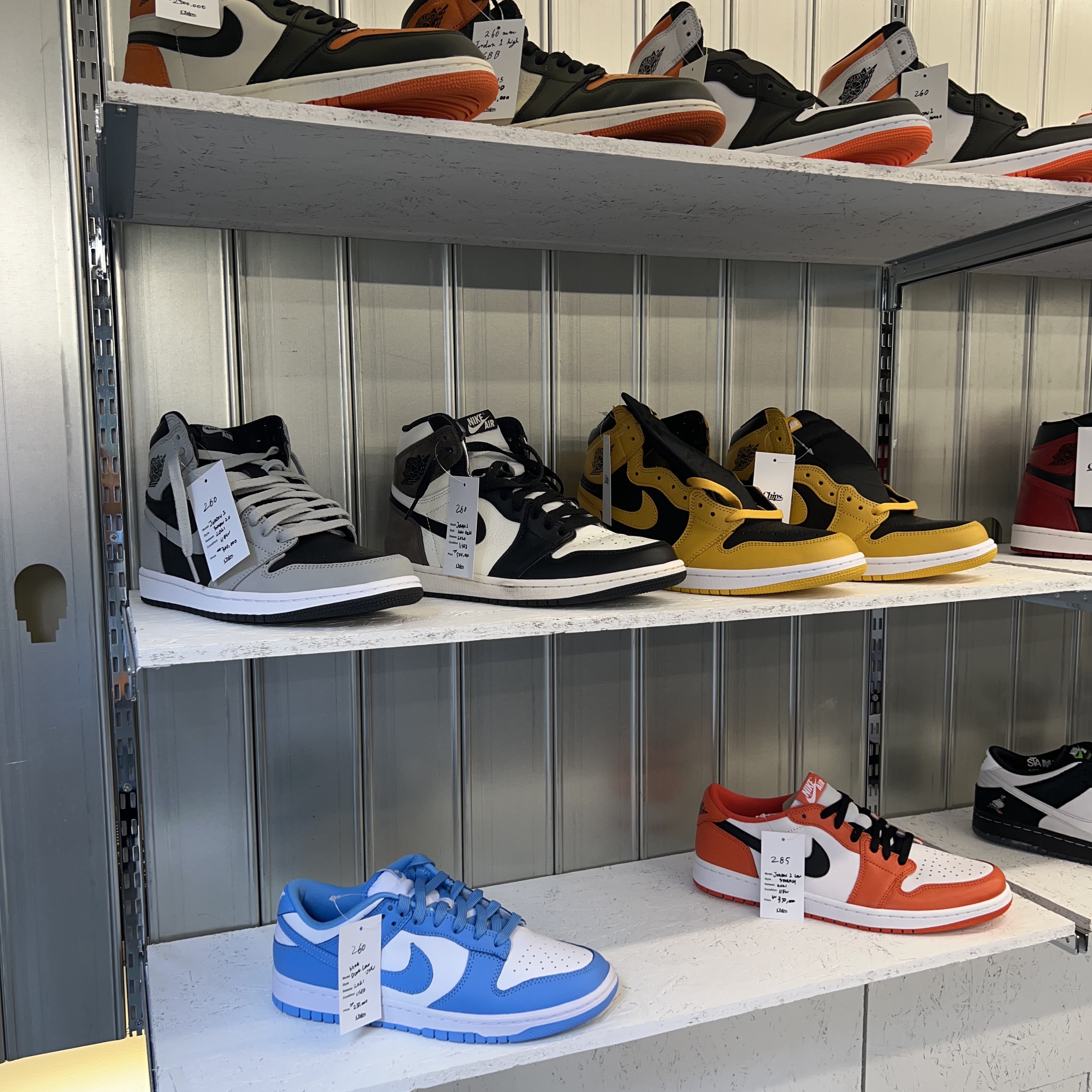 Jordan 1 x Union Retro High Black Toe, Jordan 6 x Travis Scott Retro Olive 착용 스타일 - 5