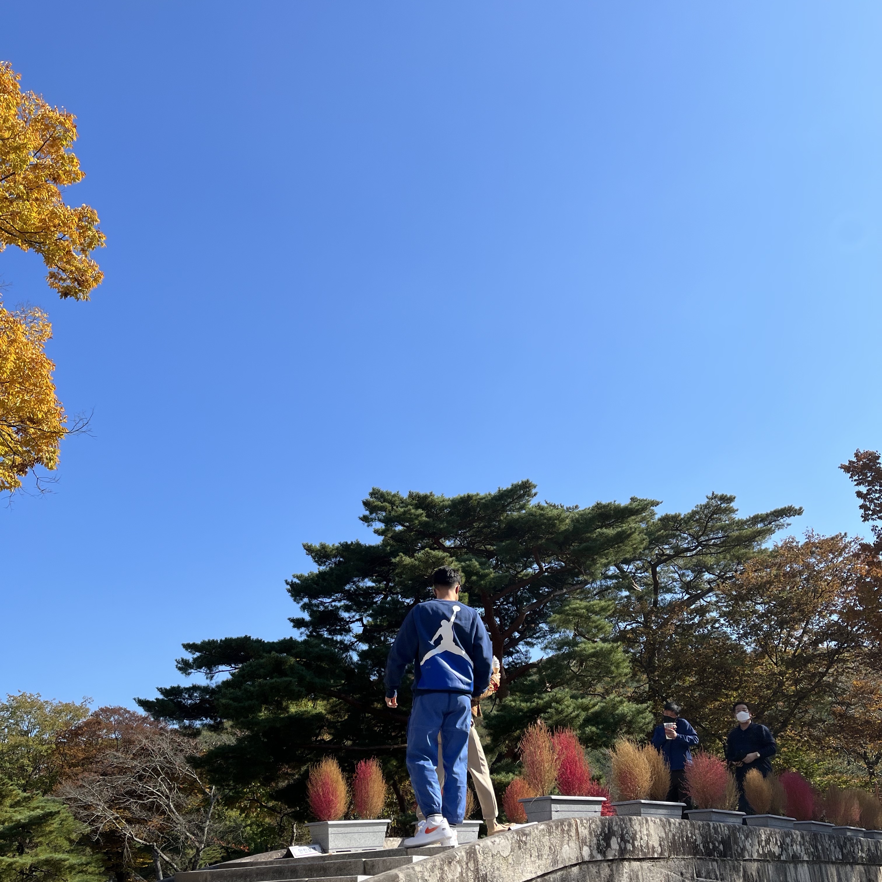 Jordan x Fragment Crewneck Sweatshirt Navy - US/EU, Nike ACG Watchman Peak Pants Blue Void - Asia 착용 스타일 - 2