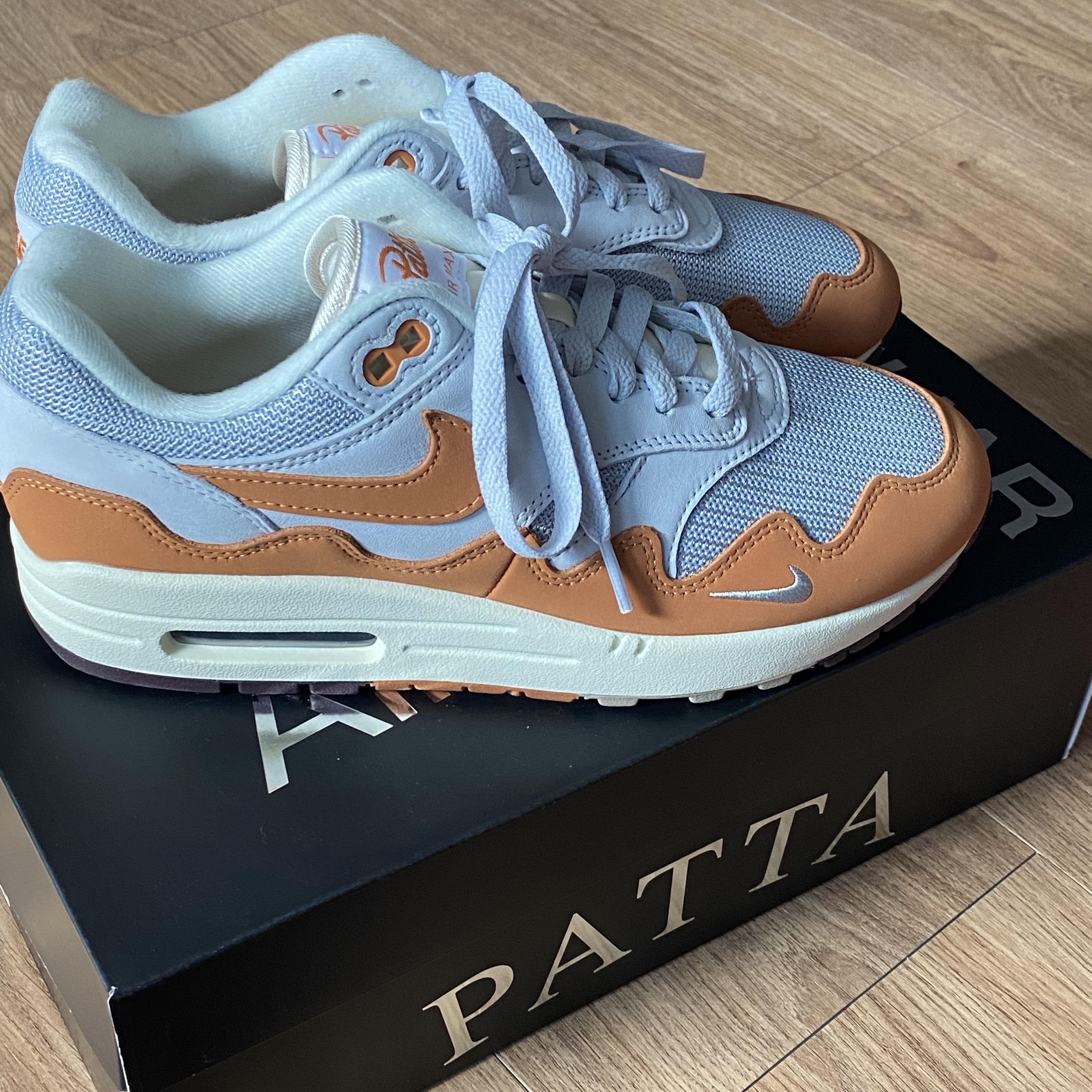 Nike x Patta Air Max 1 Monarch 착용 스타일 - 2