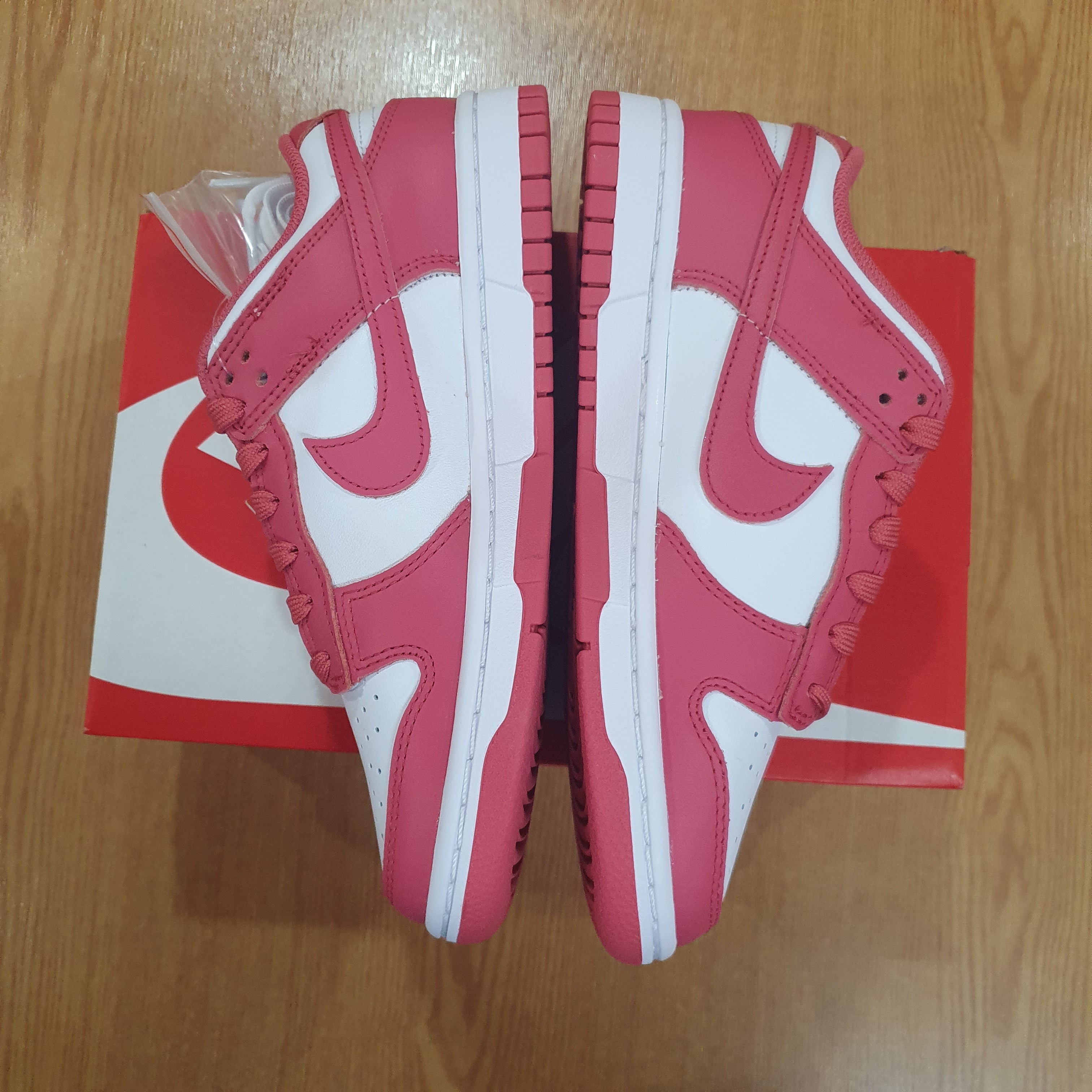 (W) Nike Dunk Low Archeo Pink 착용 스타일 - 3