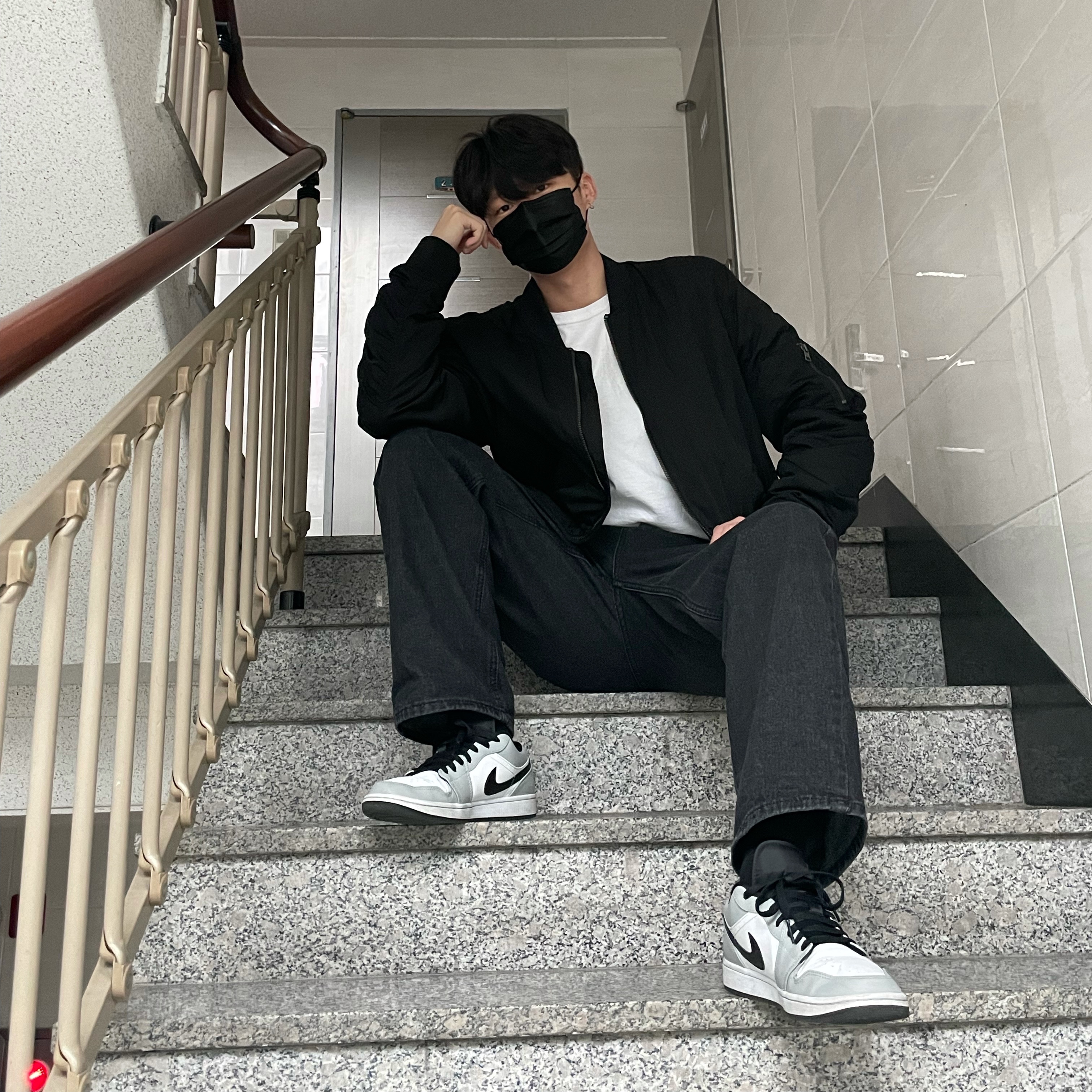 Jordan 1 Low Light Smoke Grey 착용 스타일 - 1