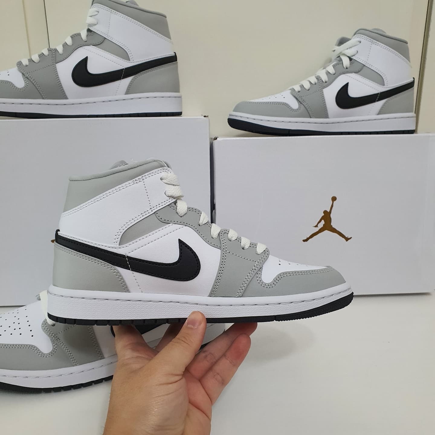 (W) Jordan 1 Mid Grey Fog 착용 스타일 - 4