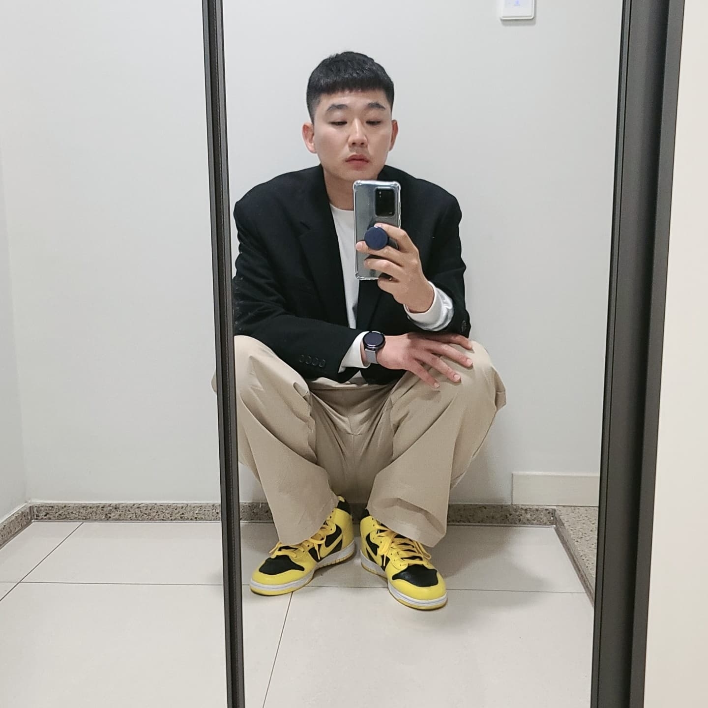 Nike Dunk High SP Varsity Maize 착용 스타일