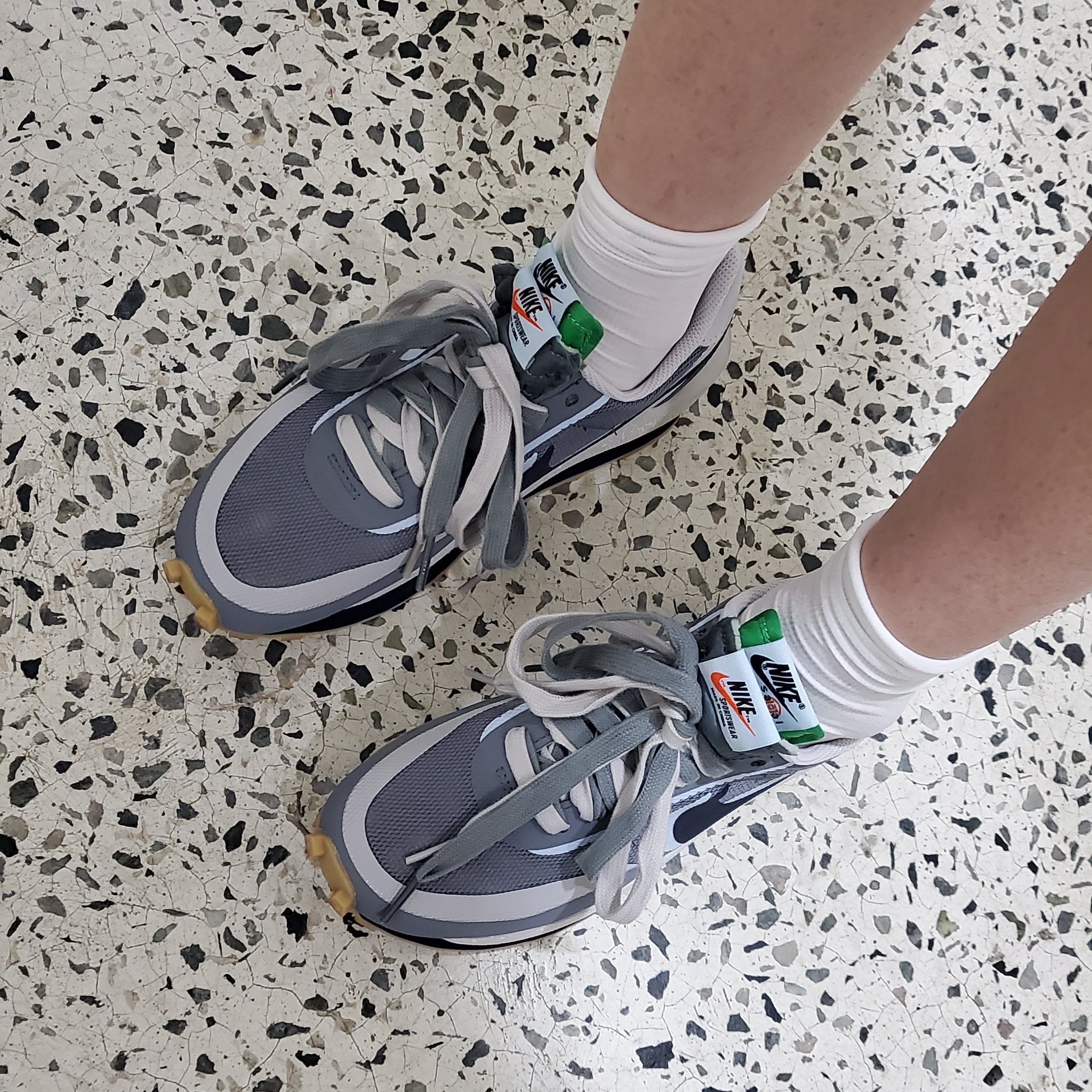 Nike x Sacai x Clot LDWaffle Cool Grey 착용 스타일