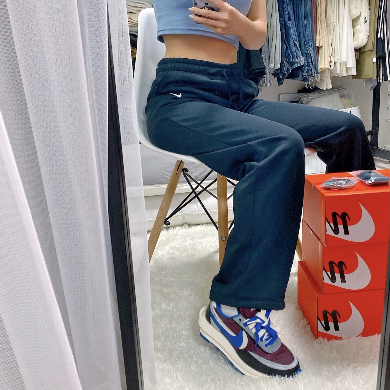 Nike x Sacai x Undercover LDWaffle Night Maroon Team Royal 착용 스타일 - 2