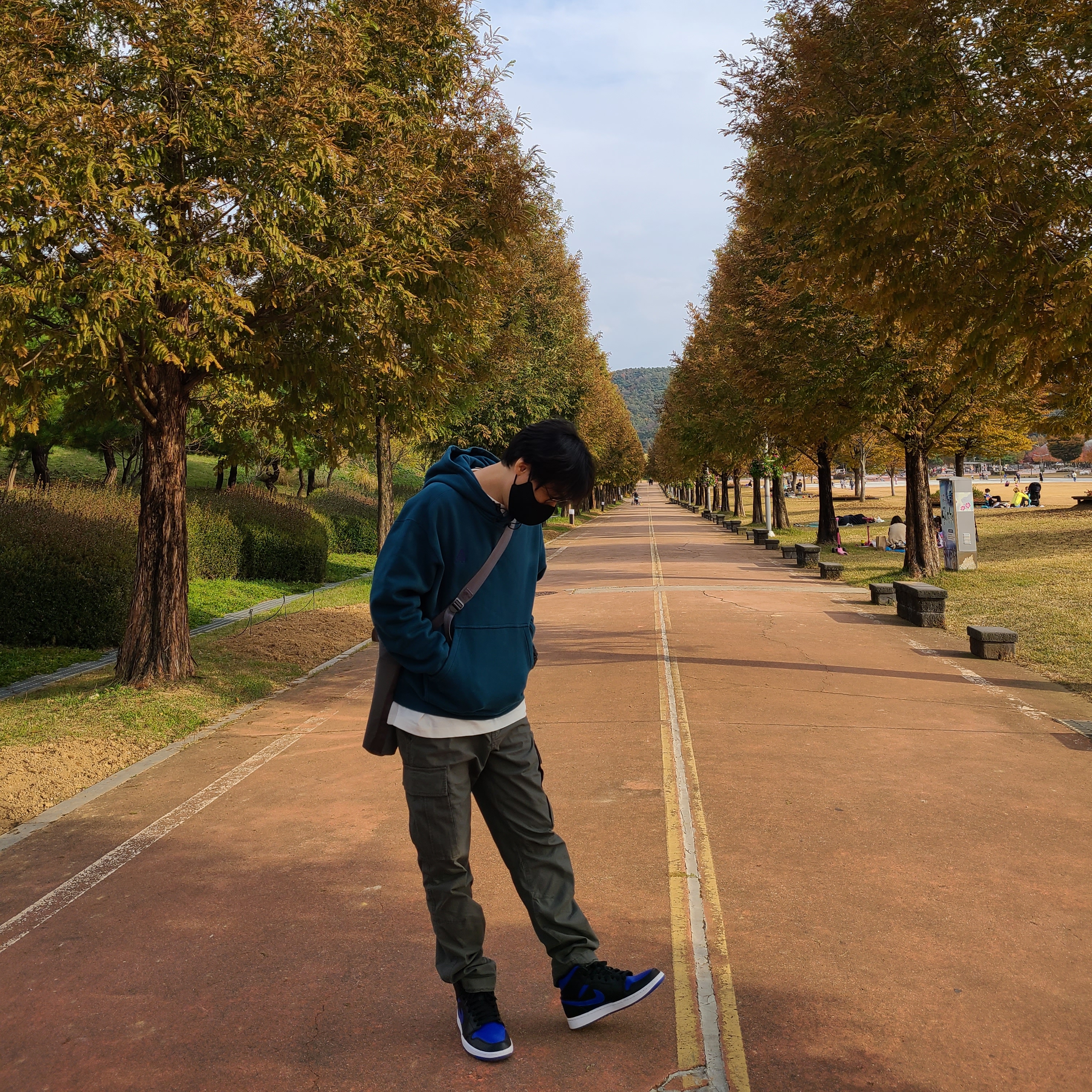 Jordan 1 Mid Royal 2020 착용 스타일