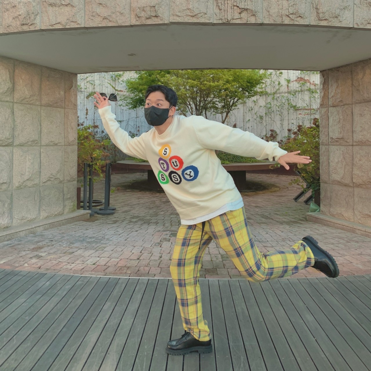 Stussy Billiard Sweater Natural 착용 스타일