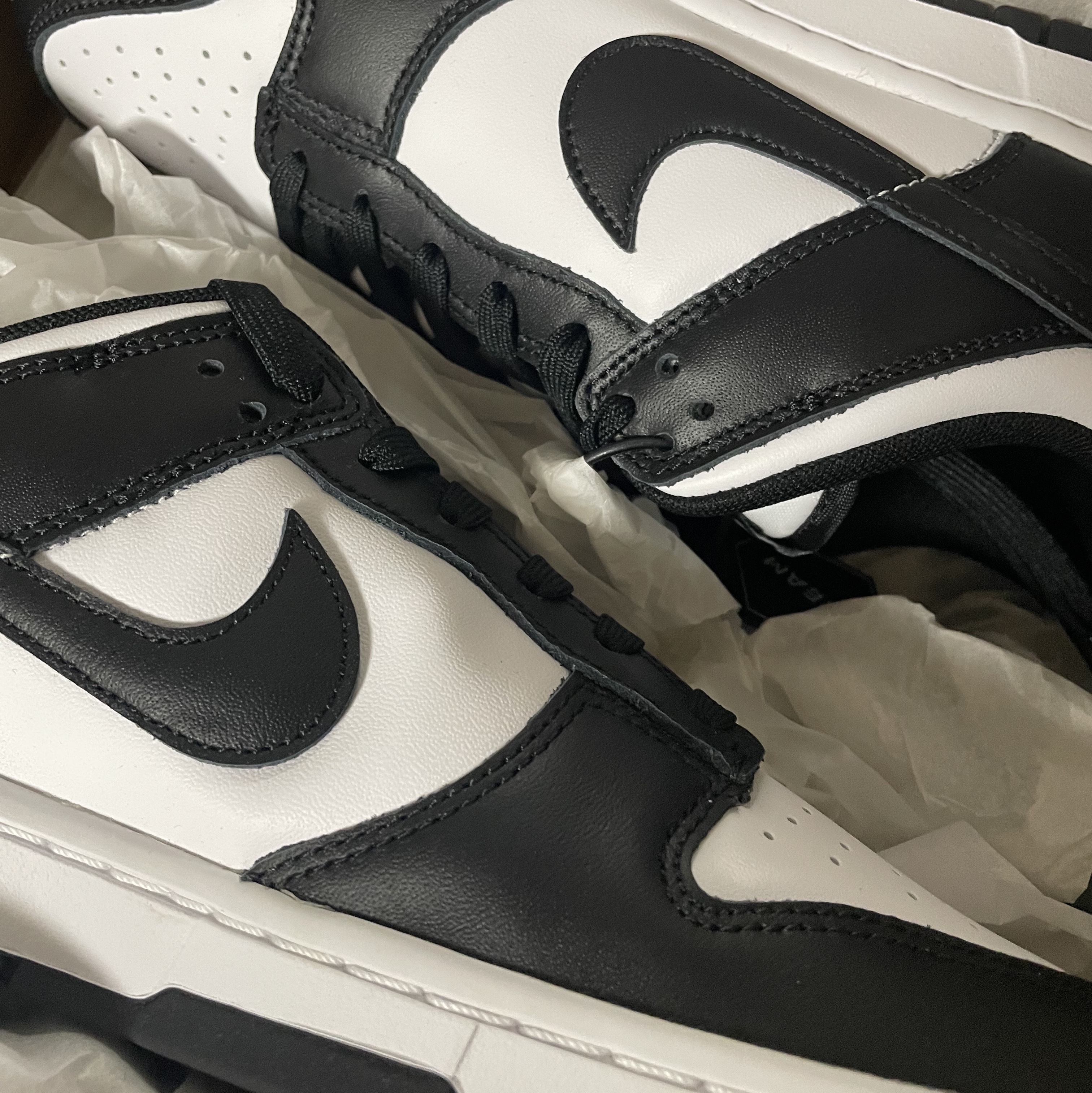 Nike Dunk Low Retro Black 착용 스타일