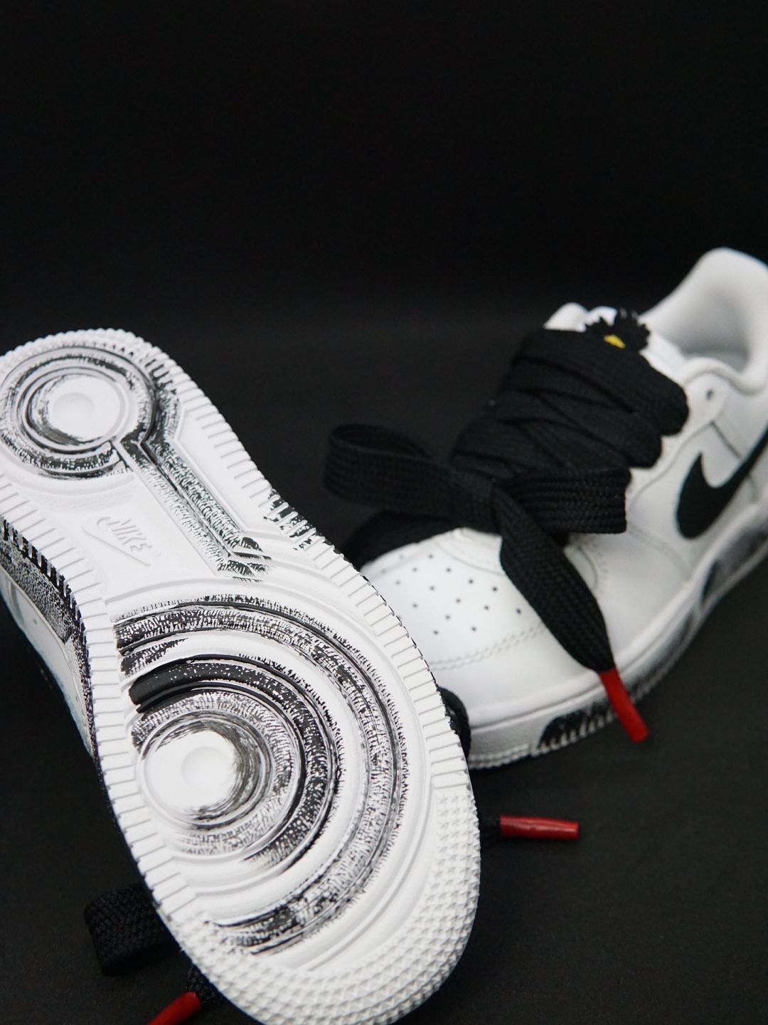 Nike x Peaceminusone Air Force 1 Low Para-Noise 2.0 착용 스타일 - 3