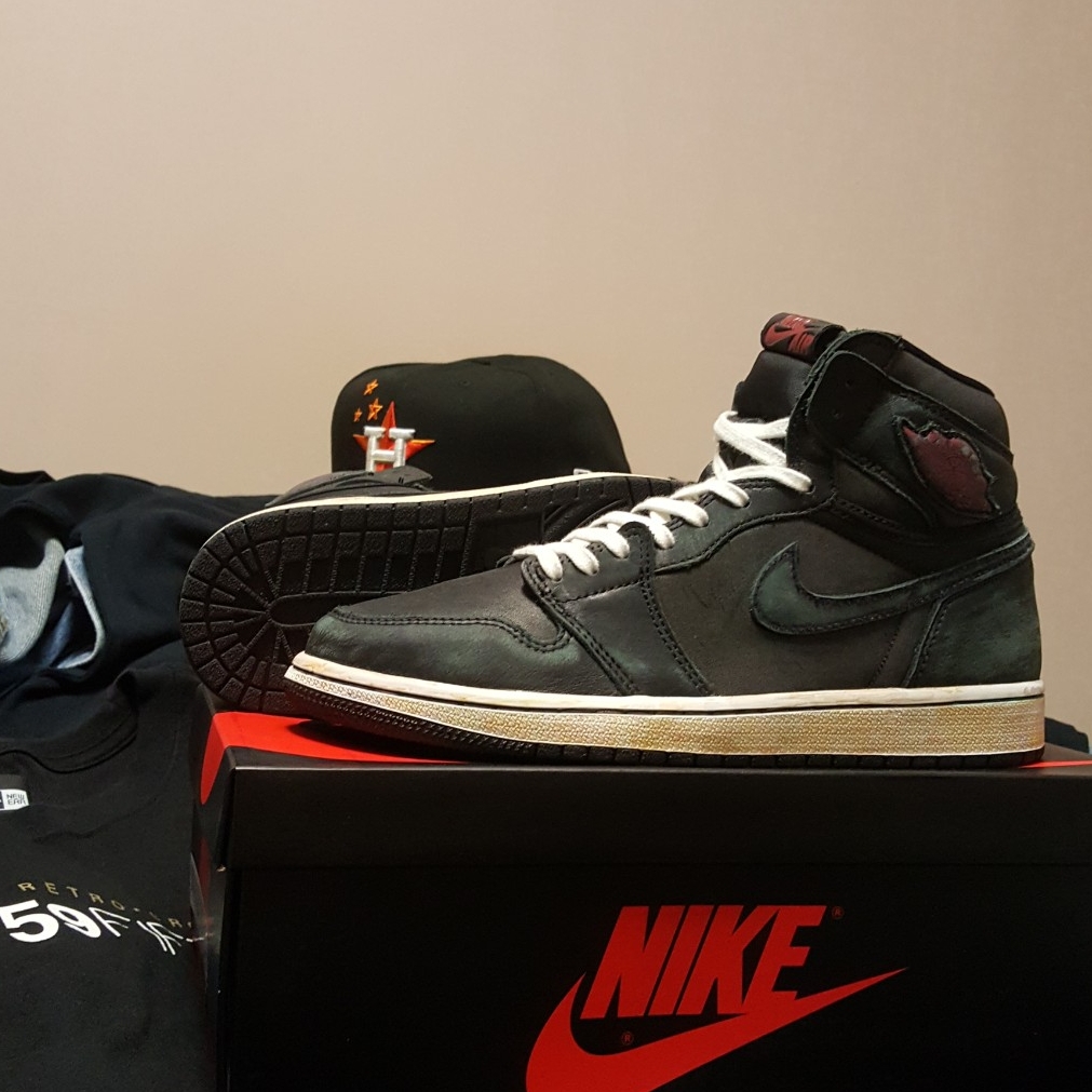 Jordan 1 Retro High OG Black Gym Red Black 착용 스타일 - 3