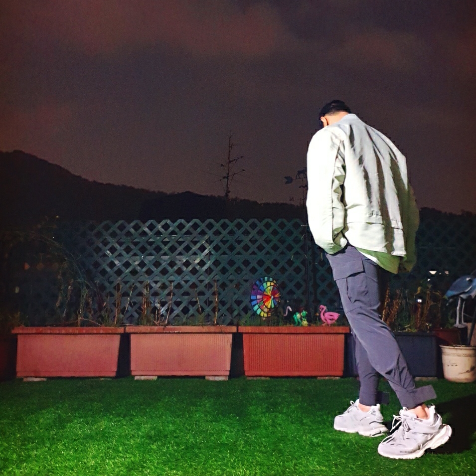 Balenciaga Track Sneakers White 2019 착용 스타일 - 2