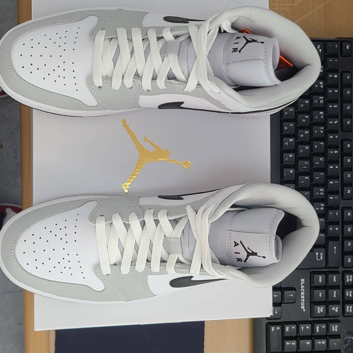 (W) Jordan 1 Mid Grey Fog 착용 스타일 - 2