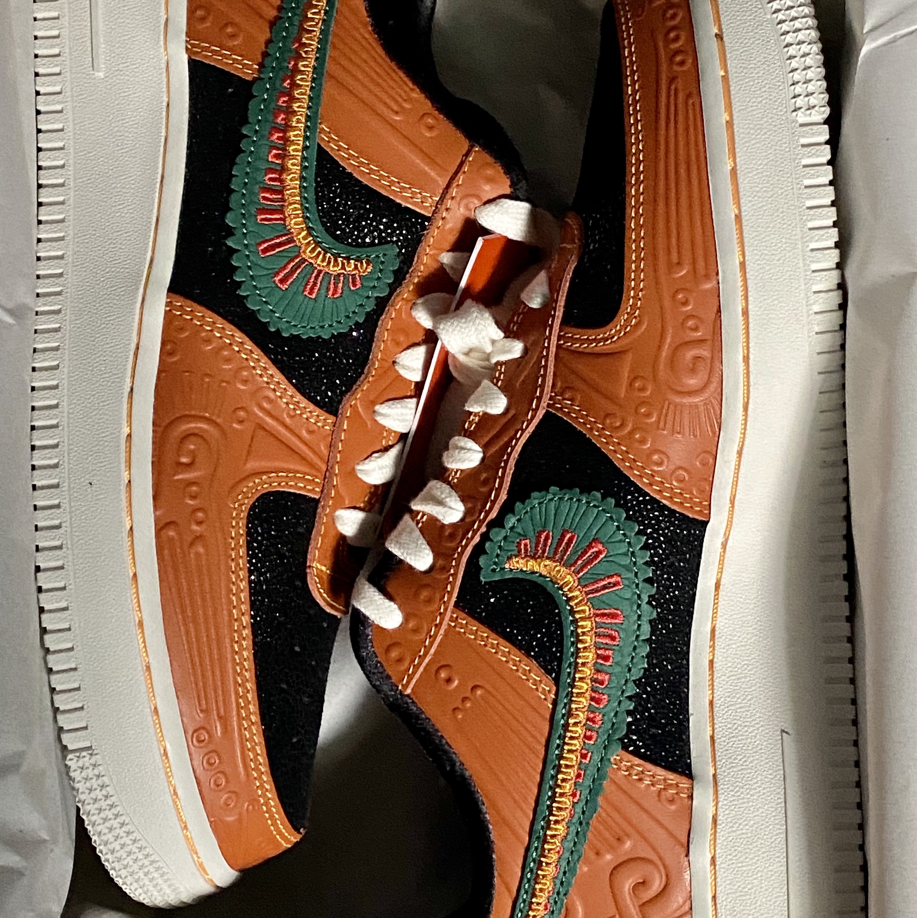 Nike Air Force 1 '07 LX Siempre Familia 착용 스타일 - 1