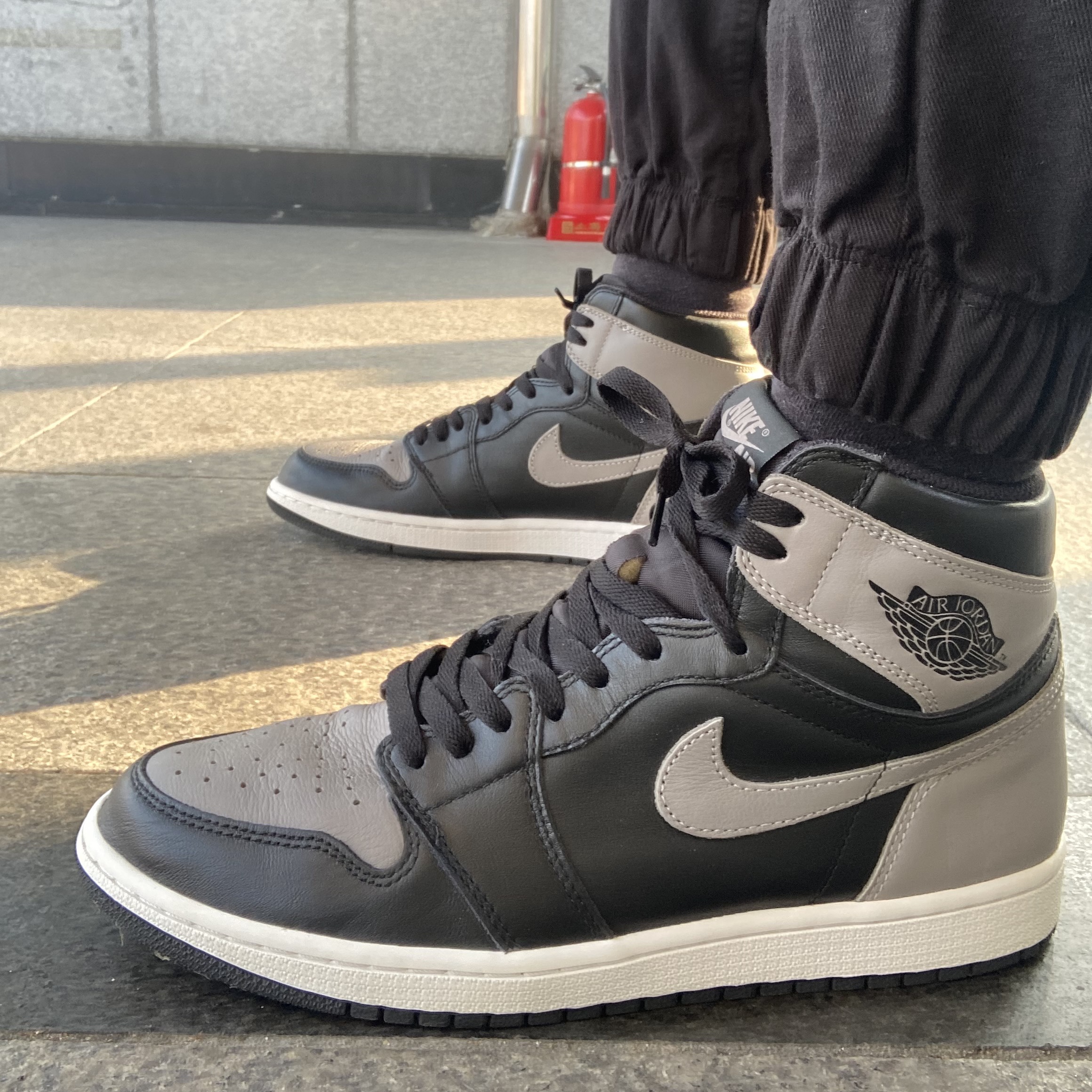Jordan 1 Retro High OG Shadow 2018 착용 스타일 - 1