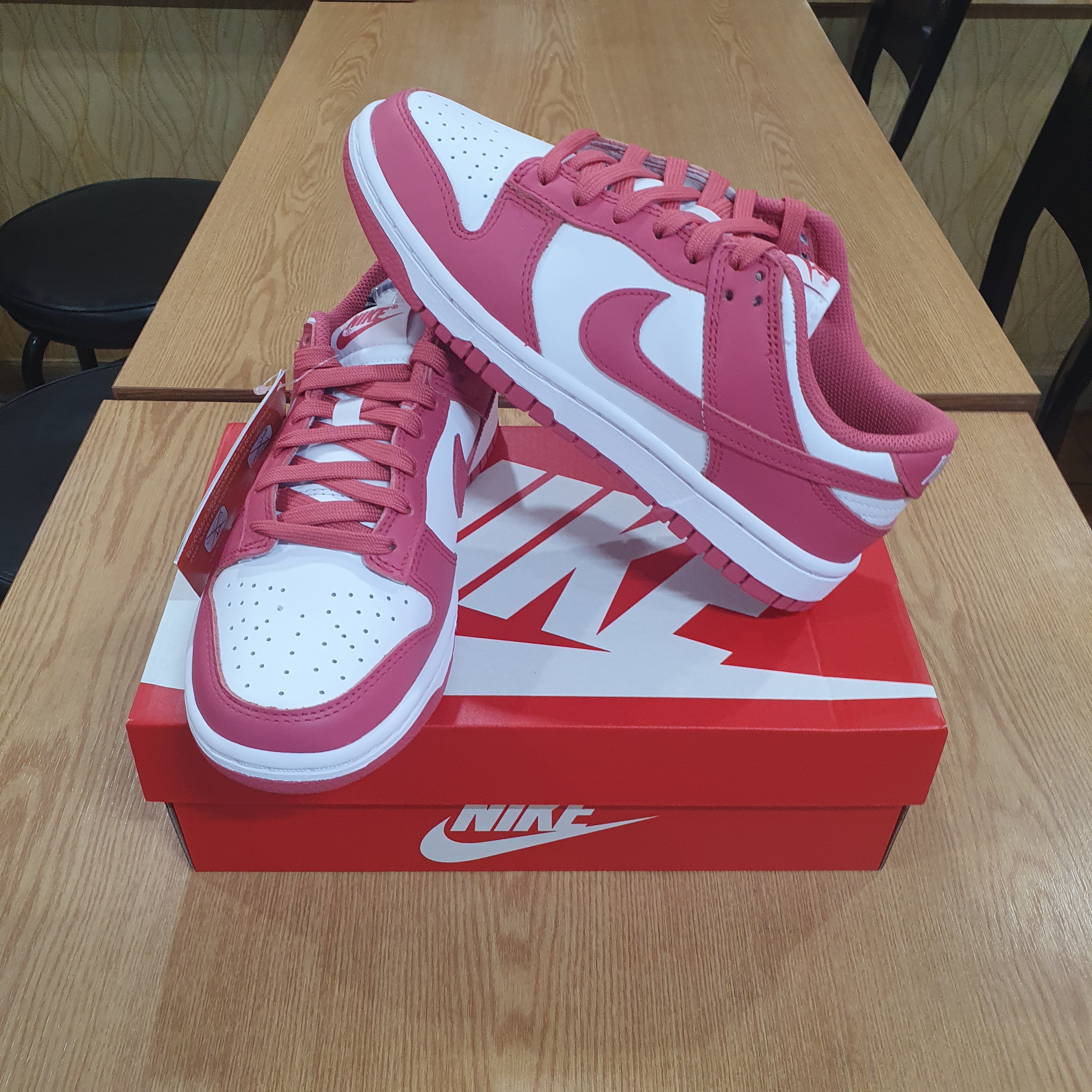 (W) Nike Dunk Low Archeo Pink 착용 스타일 - 1