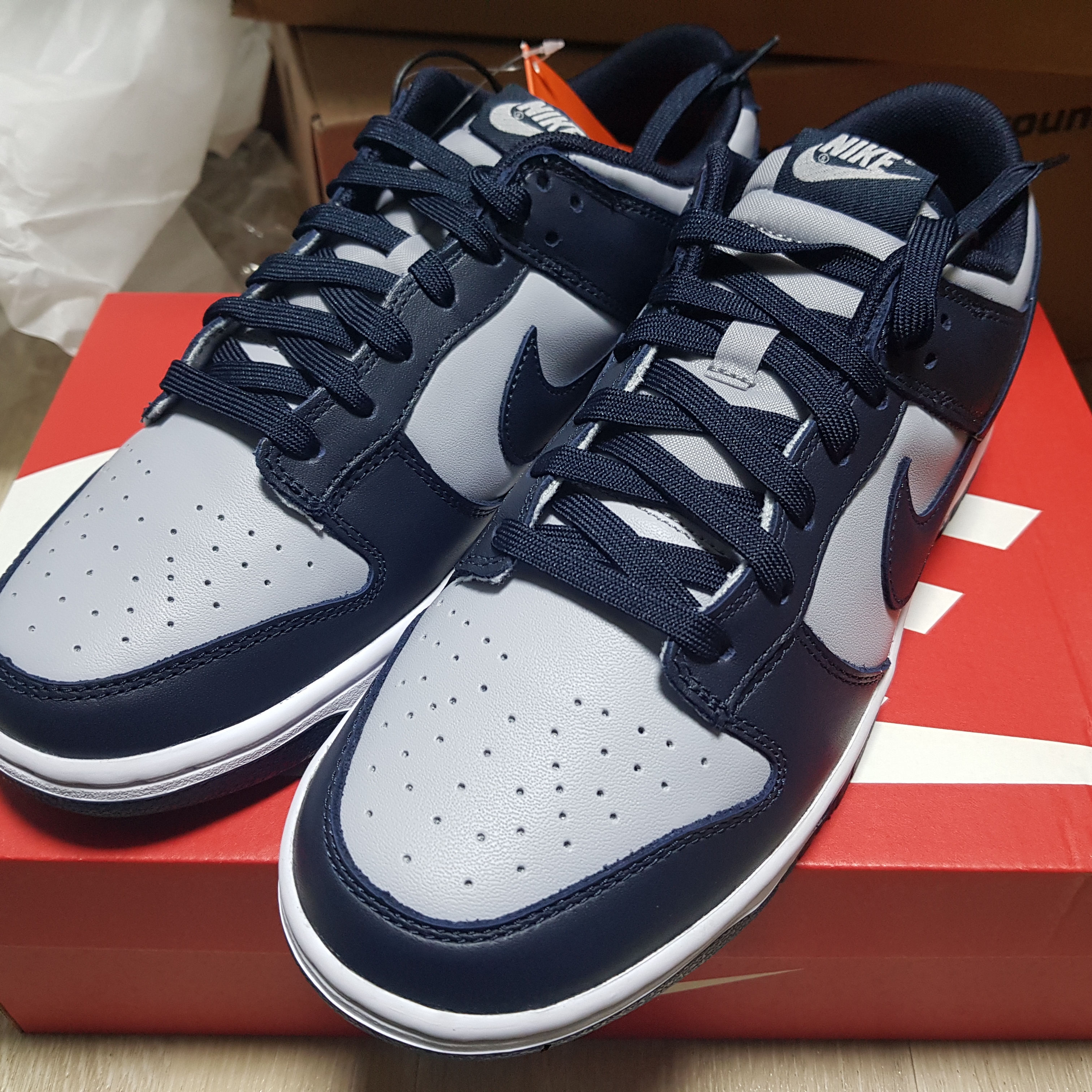 Nike Dunk Low Retro Championship Grey 착용 스타일