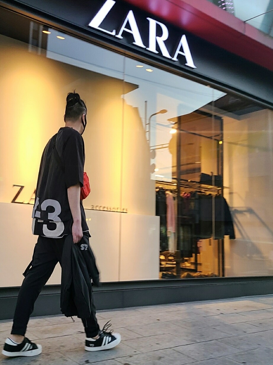 Y-3 Yohji Star Black White 착용 스타일 - 1