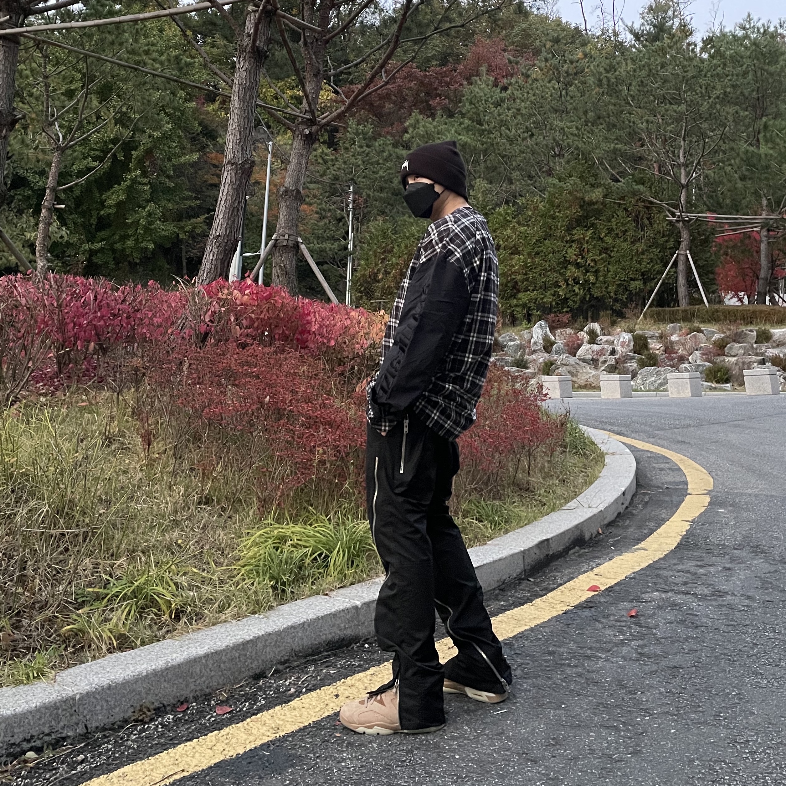 Jordan 6 x Travis Scott Retro SP British Khaki, Nike x Stussy Cuff Beanie Black 착용 스타일 - 2