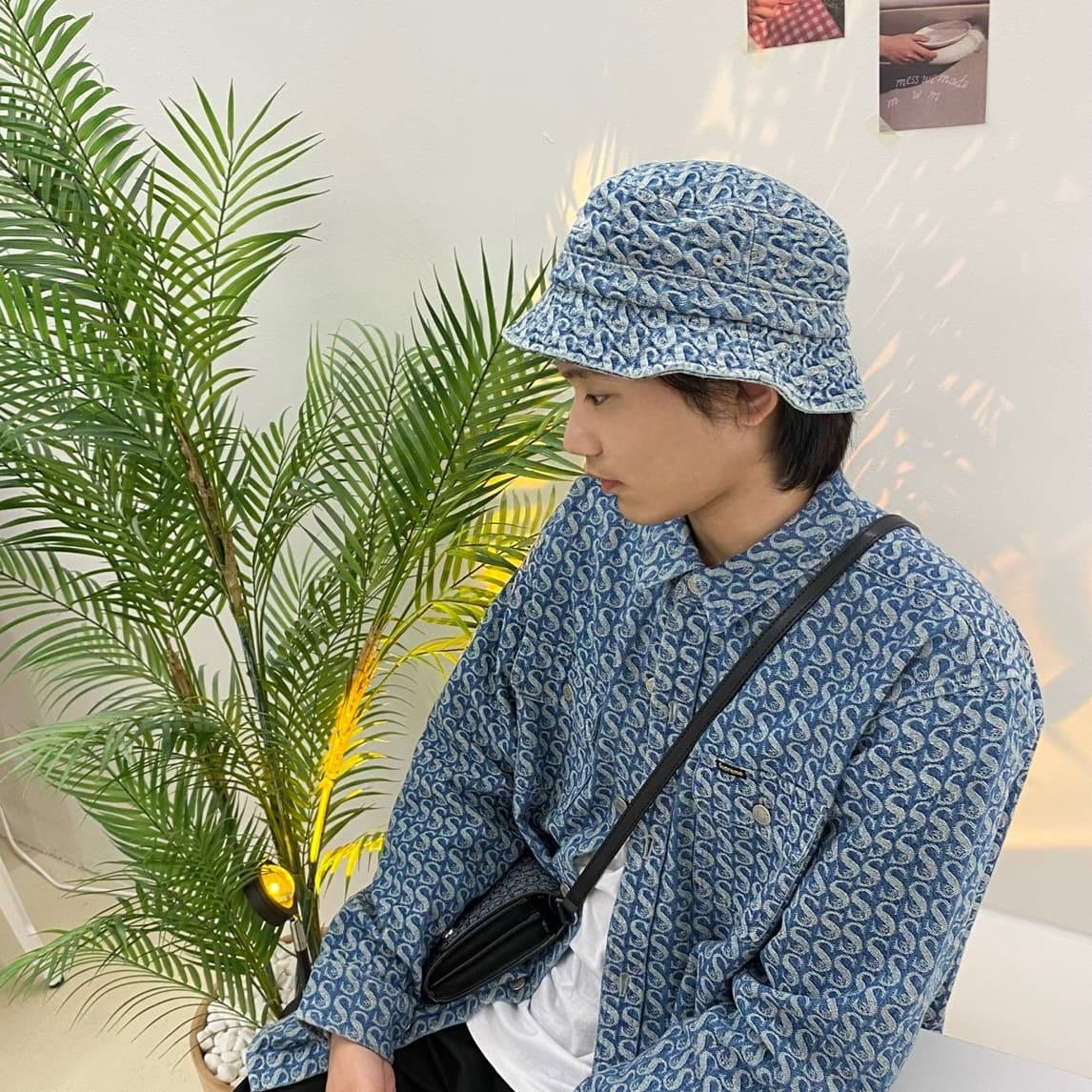 Supreme Monogram Denim Shirt Blue - 21FW, Supreme Monogram Denim Crusher Blue - 21FW 착용 스타일 - 3