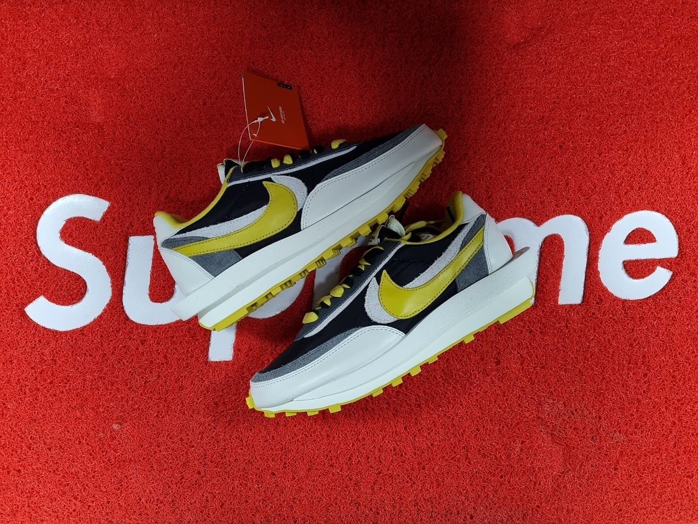 Nike x Sacai x Undercover LDWaffle Black Bright Citron 착용 스타일 - 1