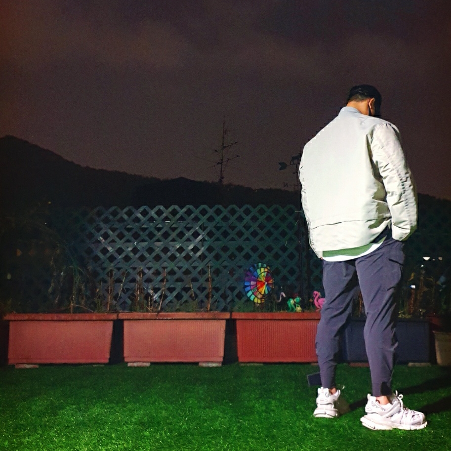Balenciaga Track Sneakers White 2019 착용 스타일 - 3