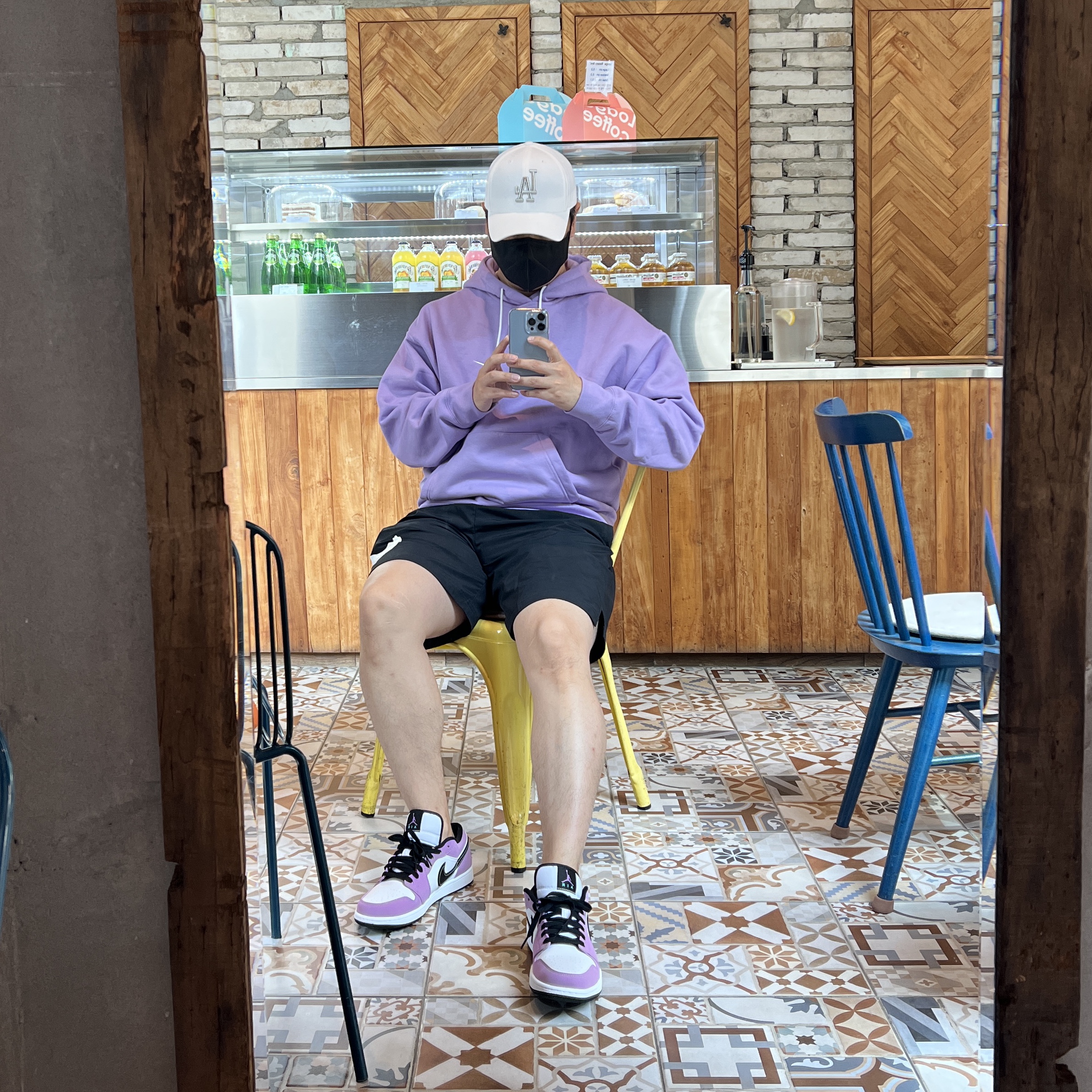 Jordan 1 Low SE Violet Shock, Nike NRG Solo Swoosh Fleece Hoodie Urban Lilac - US/EU 착용 스타일