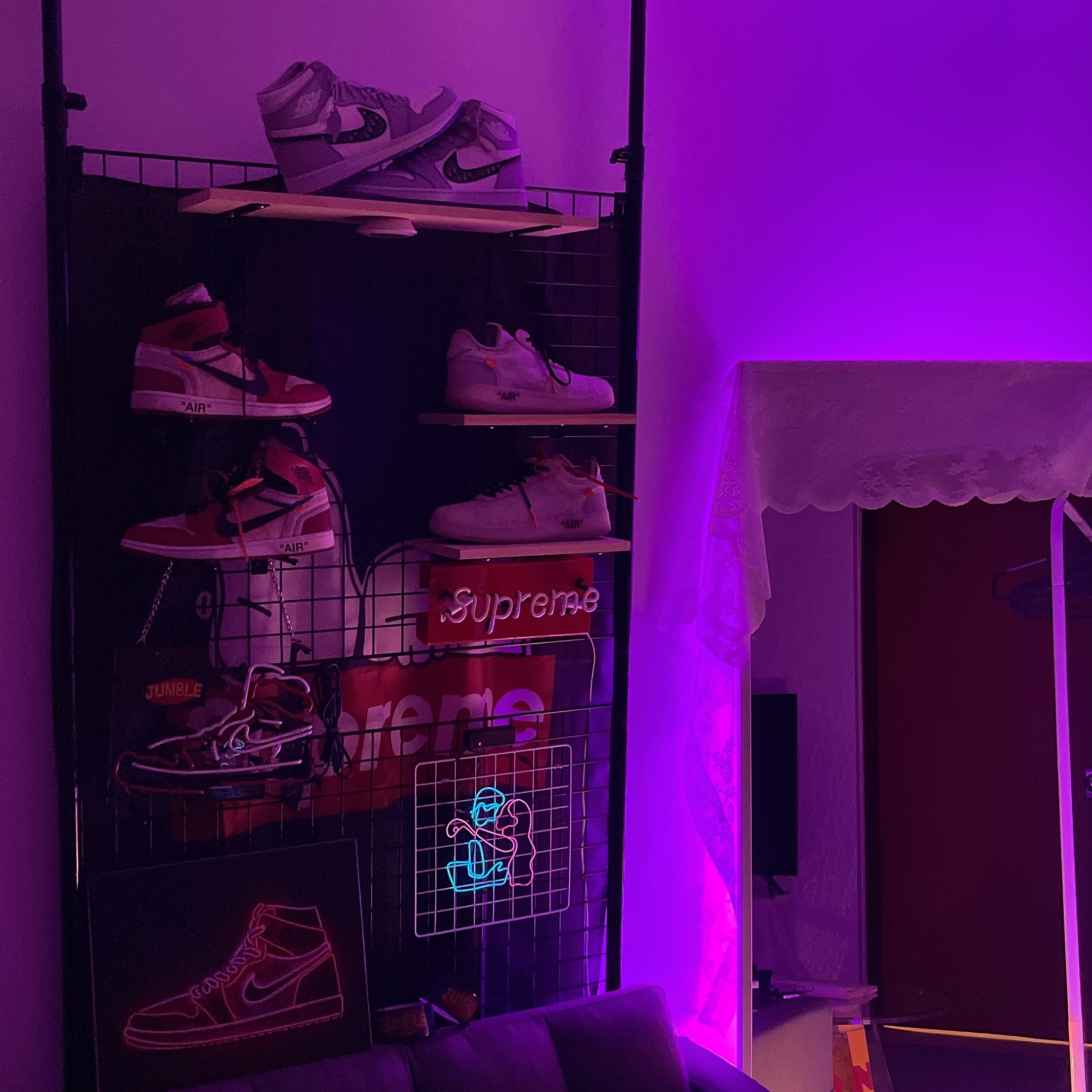Jordan 1 x Dior High OG, Jordan 1 x Off-White Retro High Chicago The Ten 착용 스타일 - 4