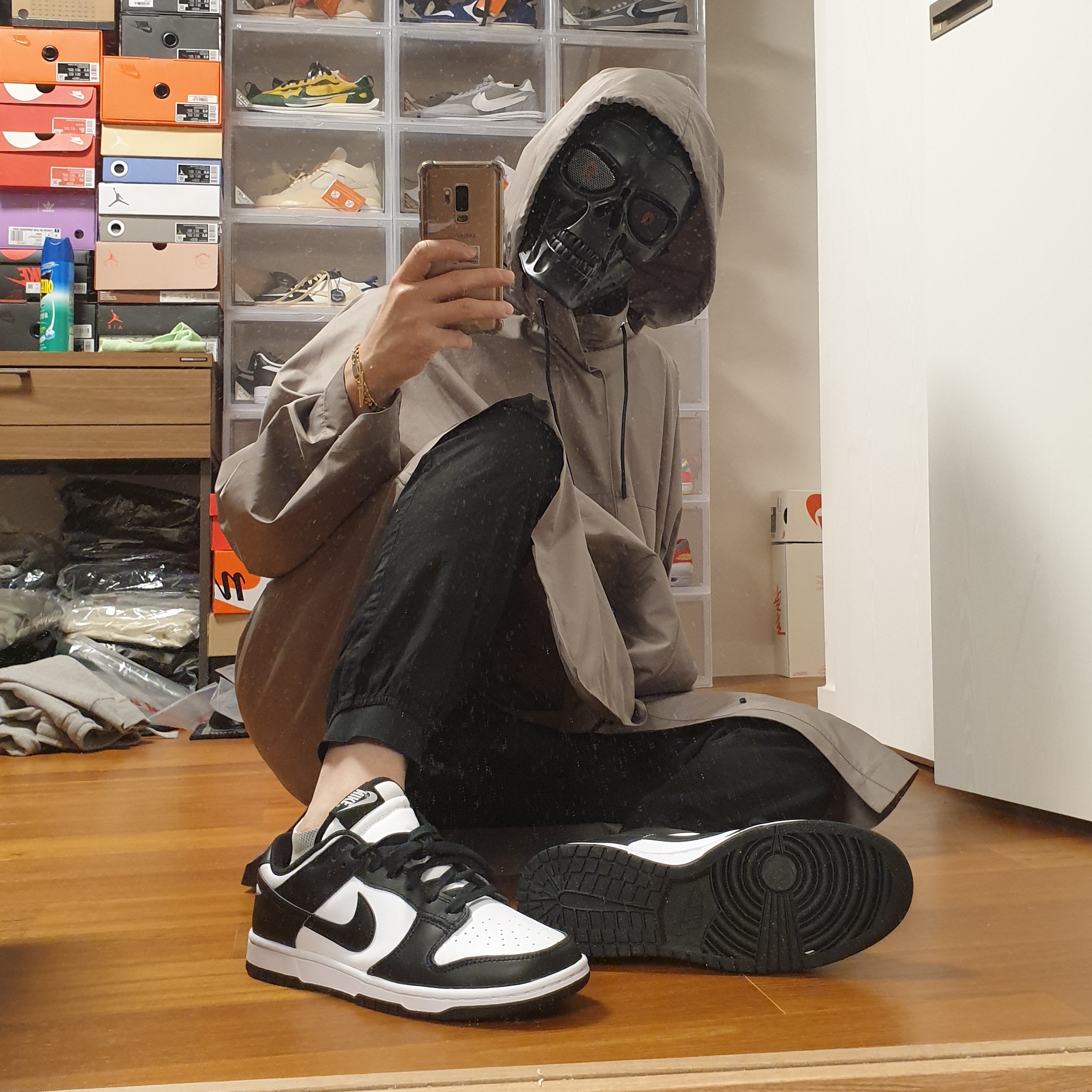 Nike Dunk Low Retro Black 착용 스타일 - 2