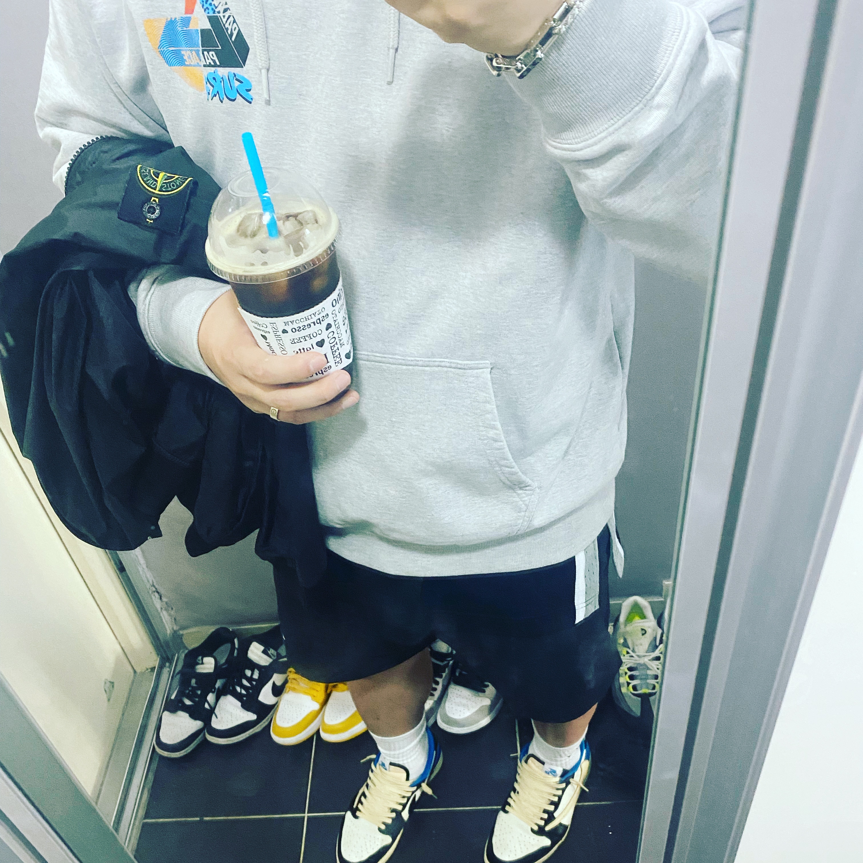 Jordan 1 x Travis Scott x Fragment Retro Low OG SP Military Blue, Palace Mix Up Hood Grey Marl - 21SS 착용 스타일
