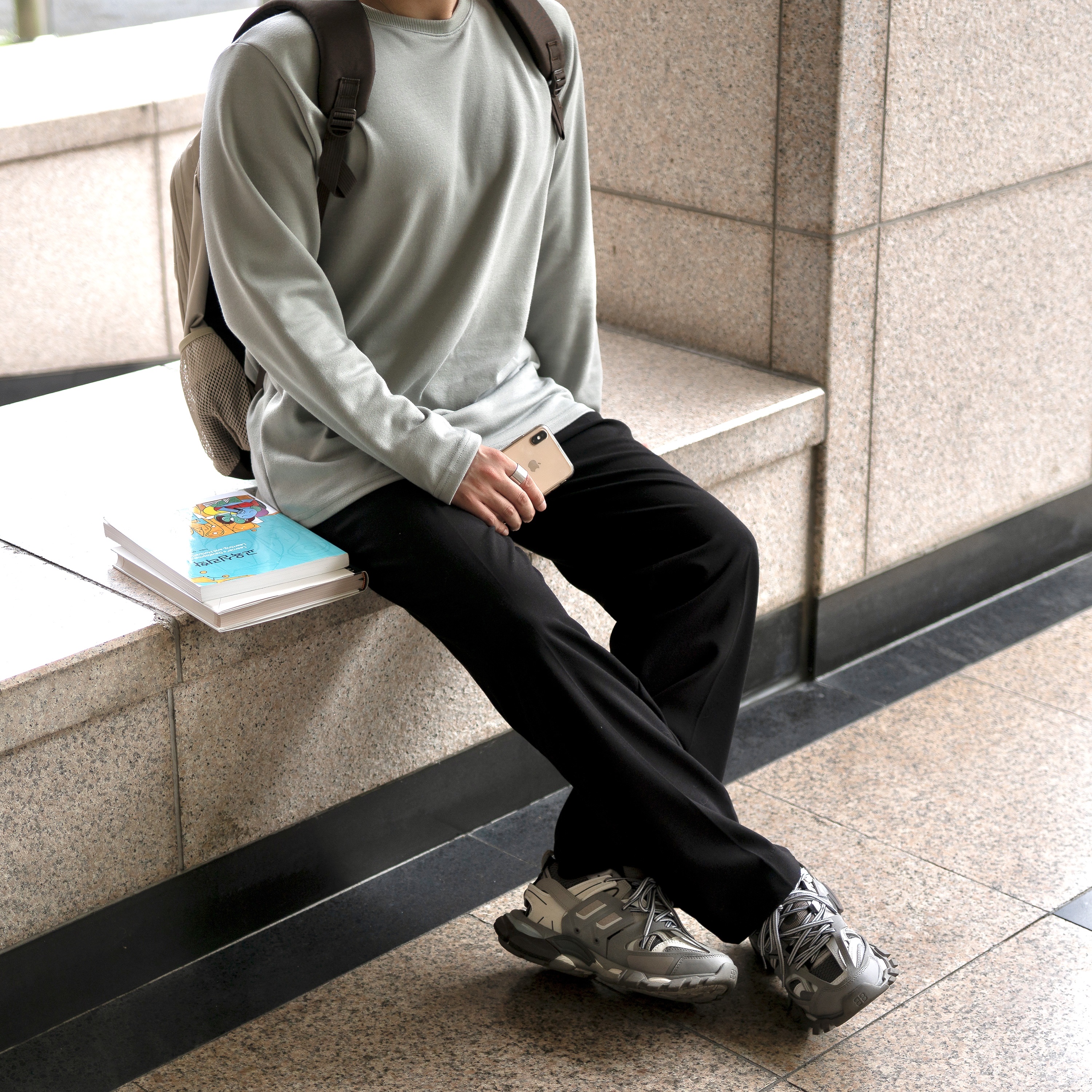 Balenciaga Track Sneakers Grey White 2019 착용 스타일