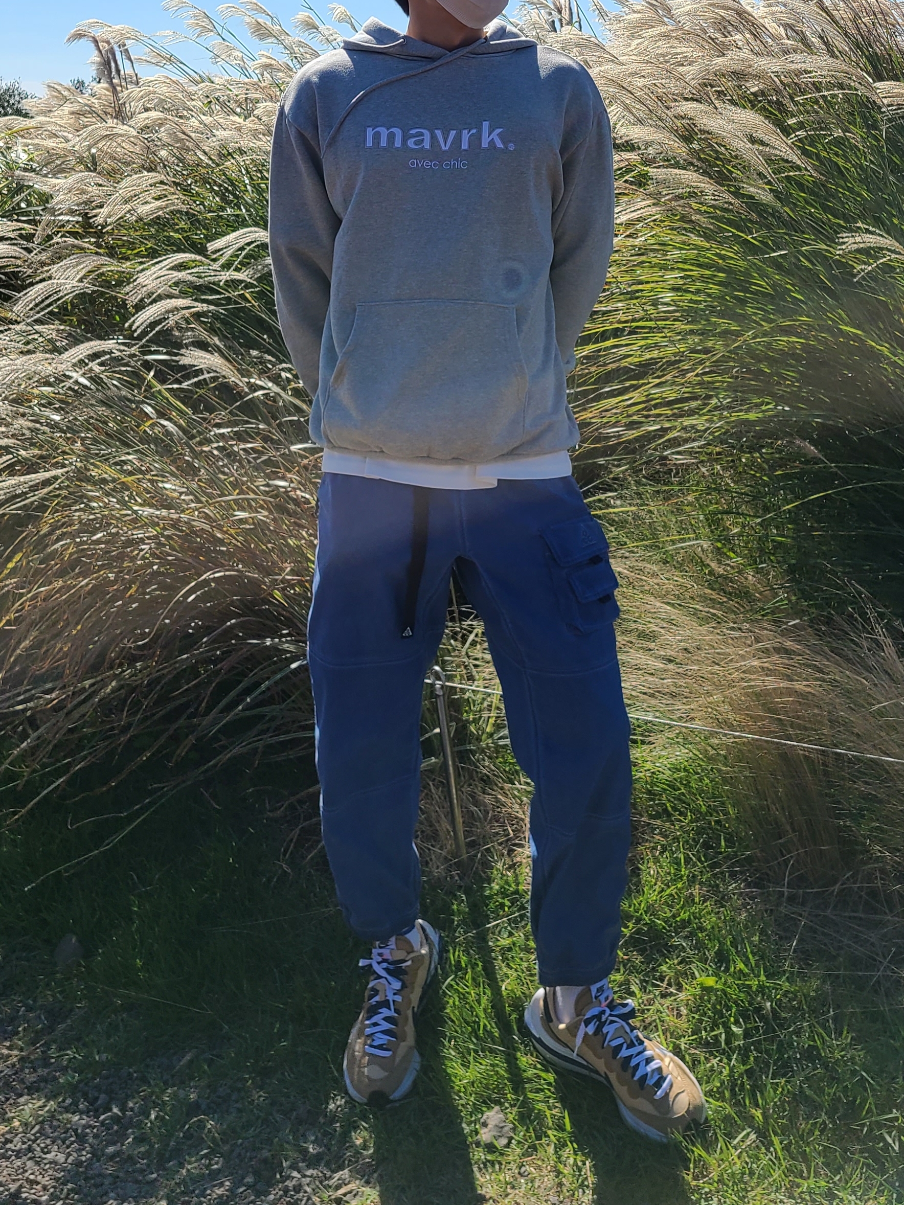 Nike x Sacai VaporWaffle Sesame and Blue Void 착용 스타일