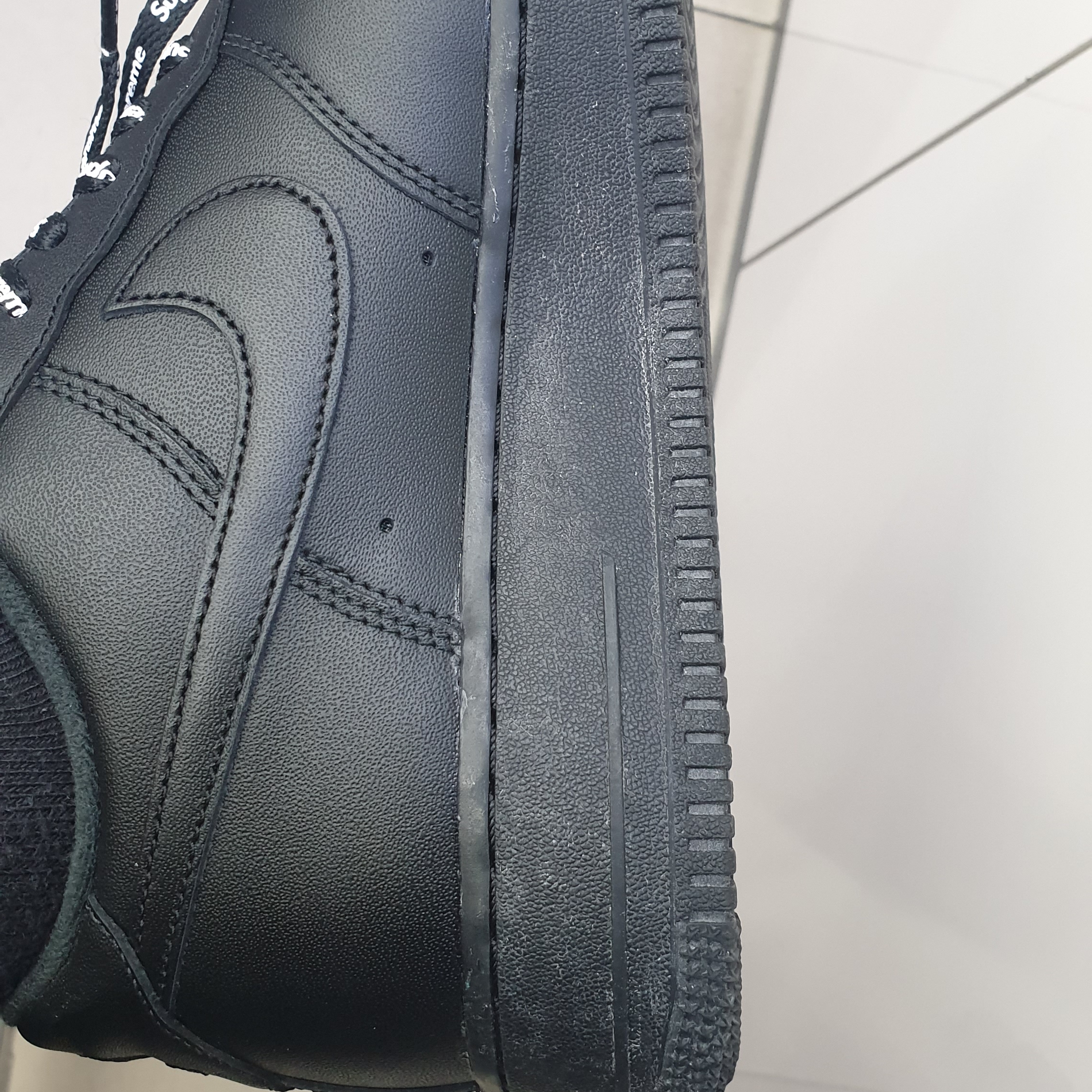 Nike x Supreme Air Force 1 Low Black 착용 스타일