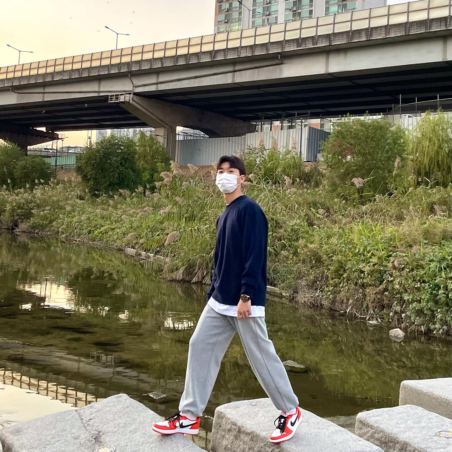 Jordan 1 Low OG Starfish 착용 스타일
