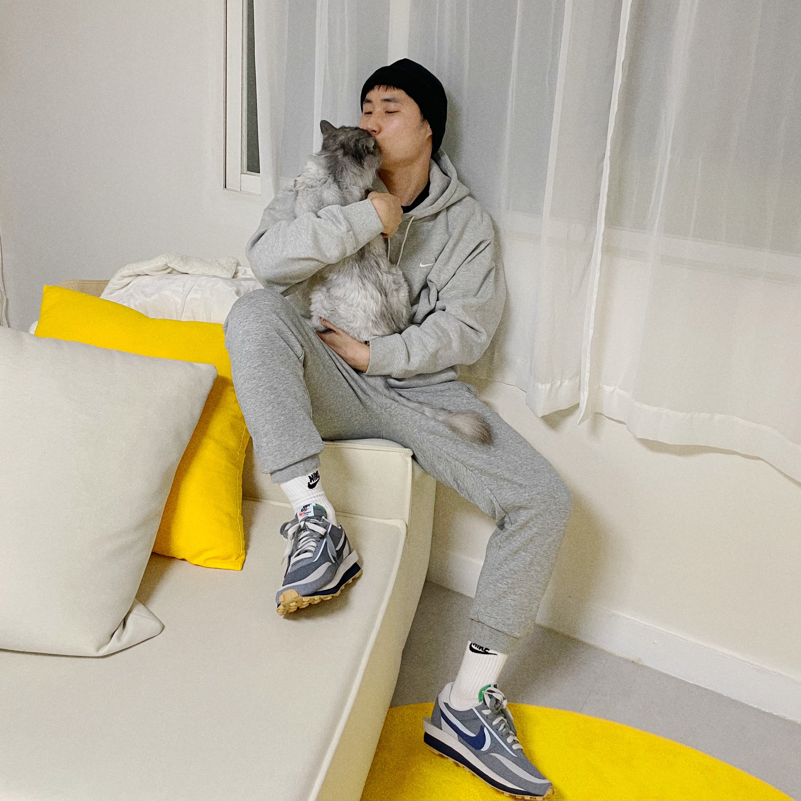 Nike x Sacai x Clot LDWaffle Cool Grey, Nike NRG Solo Swoosh Fleece Hoodie Dark Grey Heather - US/EU 착용 스타일