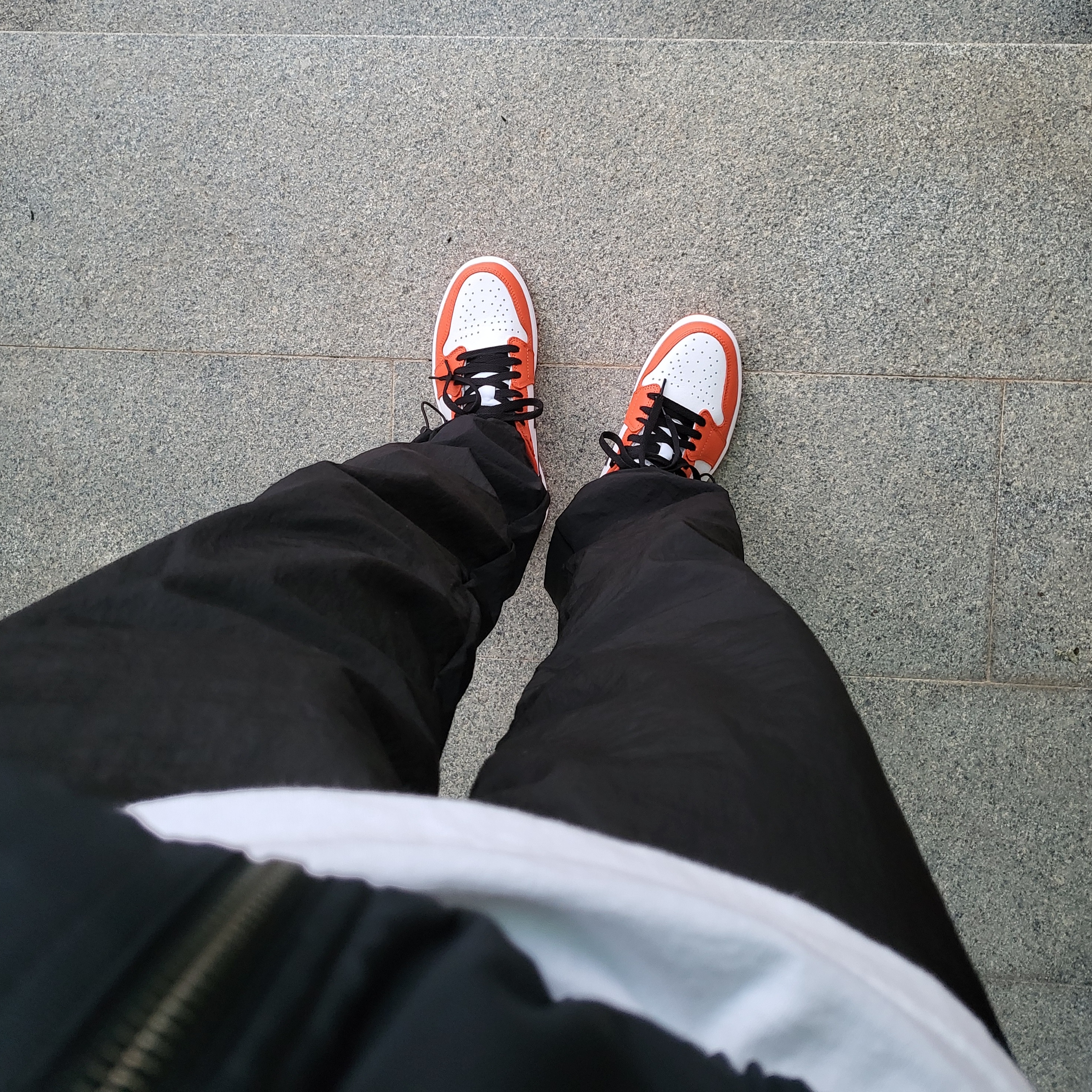 Jordan 1 Low OG Starfish 착용 스타일