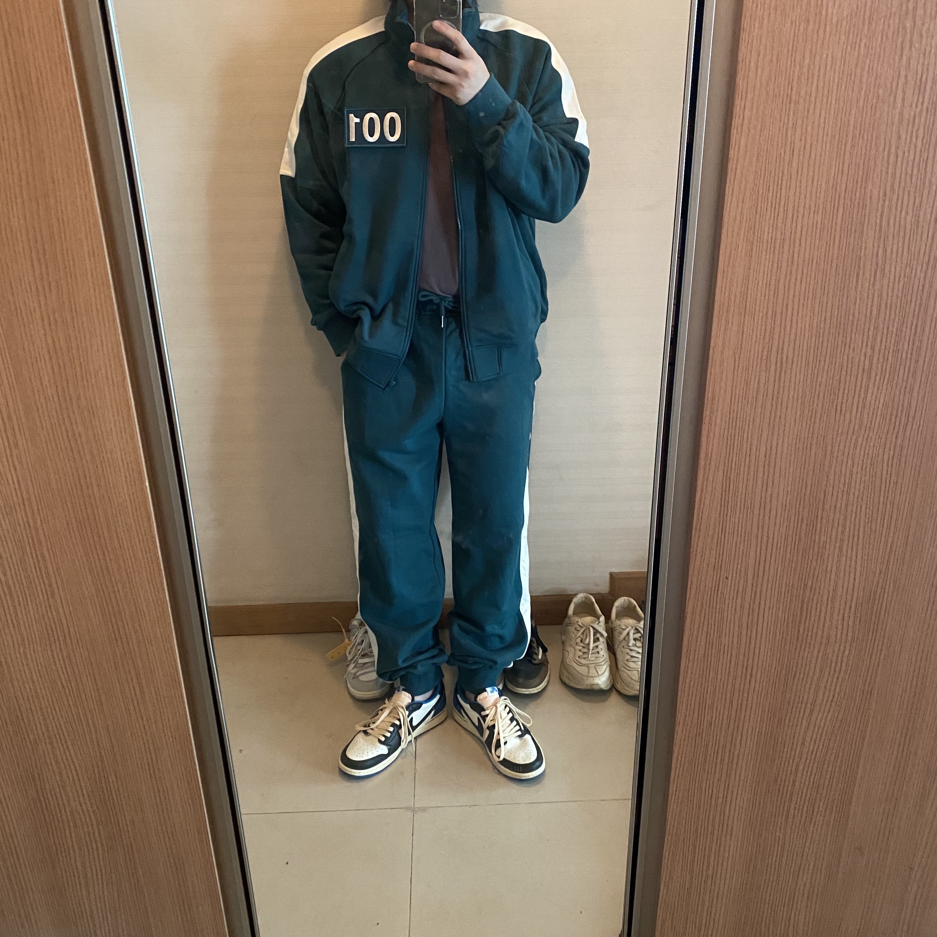 Jordan 1 x Travis Scott x Fragment Retro Low OG SP Military Blue, Jordan 1 x Travis Scott Retro Low OG SP Mocha 착용 스타일