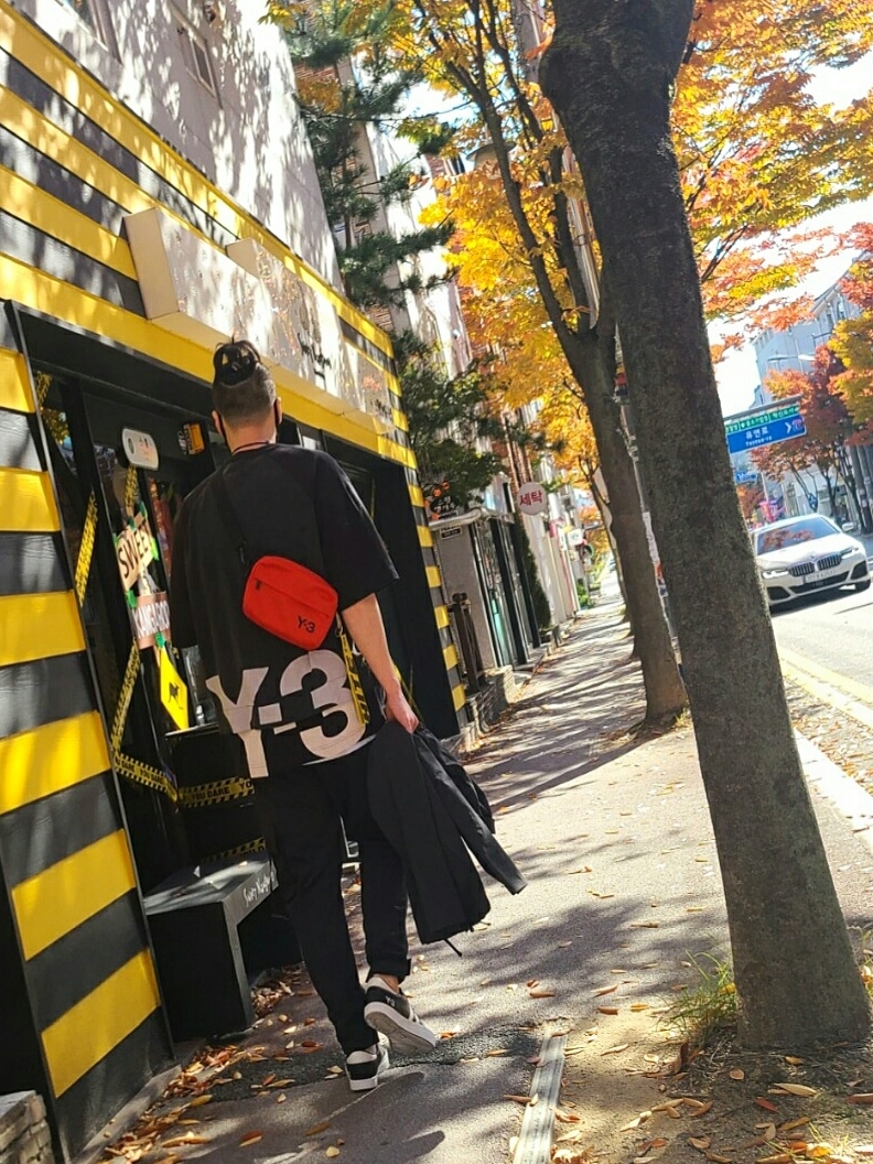 Y-3 Yohji Star Black White 착용 스타일 - 2