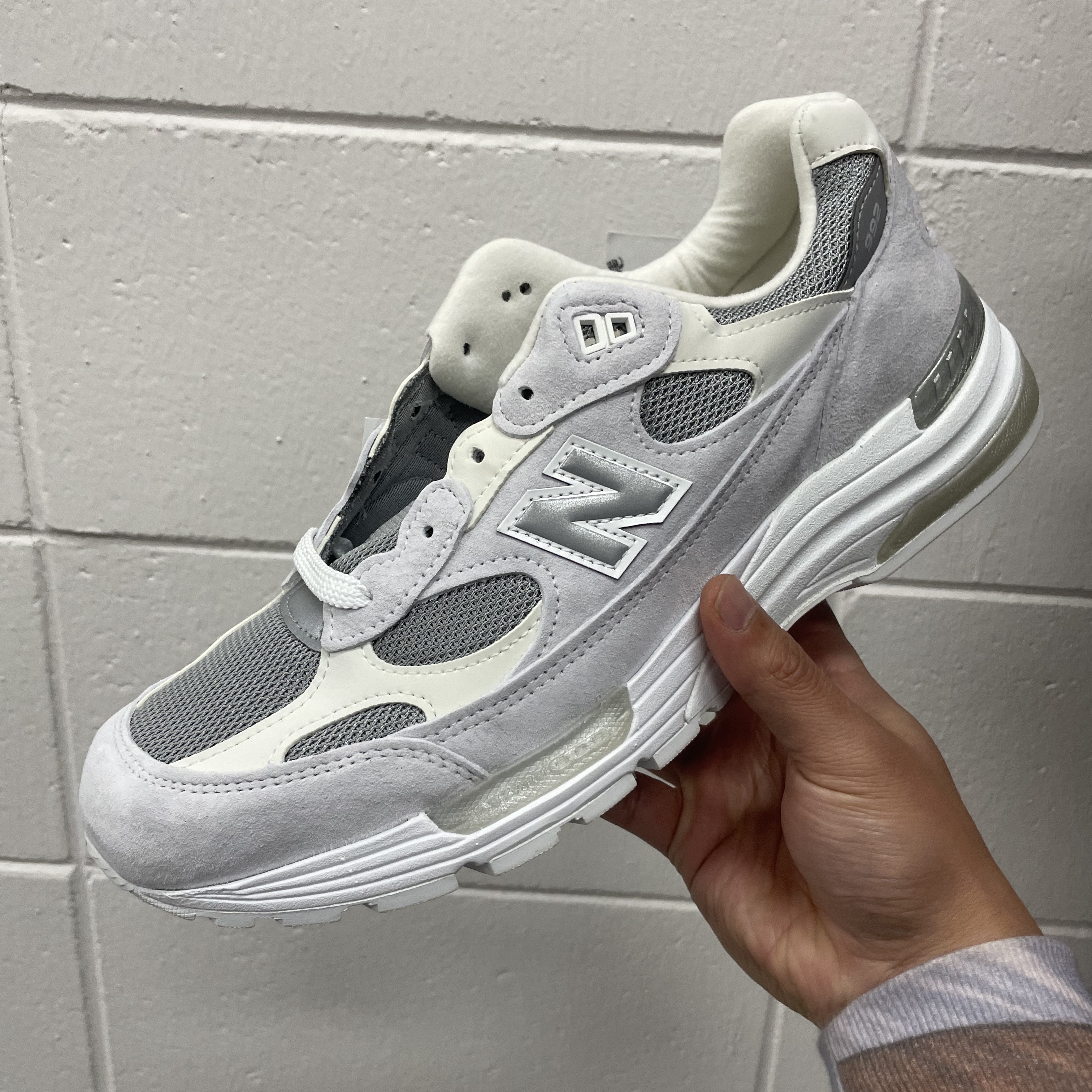 New Balance 992 Made in USA White Silver 착용 스타일
