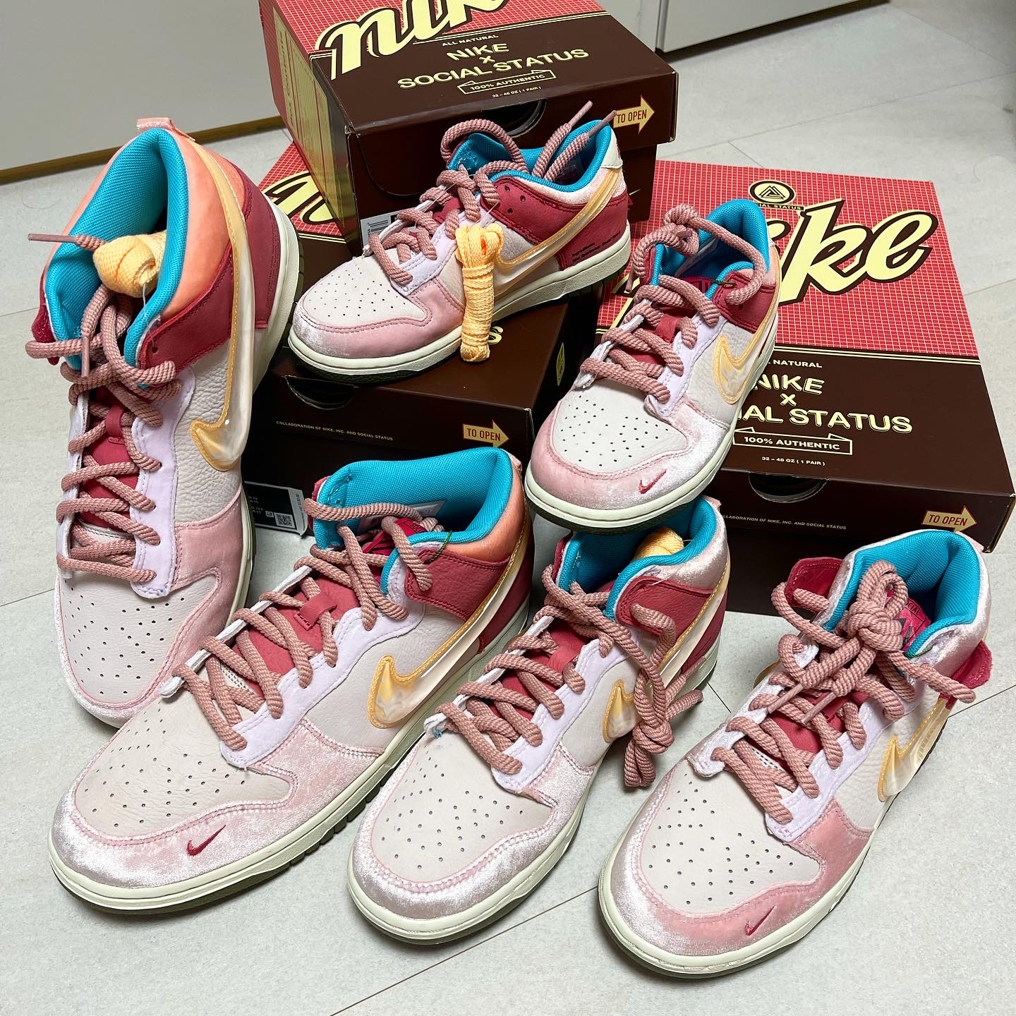 (PS) Nike x Social Status Dunk Low Free Lunch Strawberry Milk, Nike x Social Status Dunk Mid Free Lunch Strawberry Milk 착용 스타일