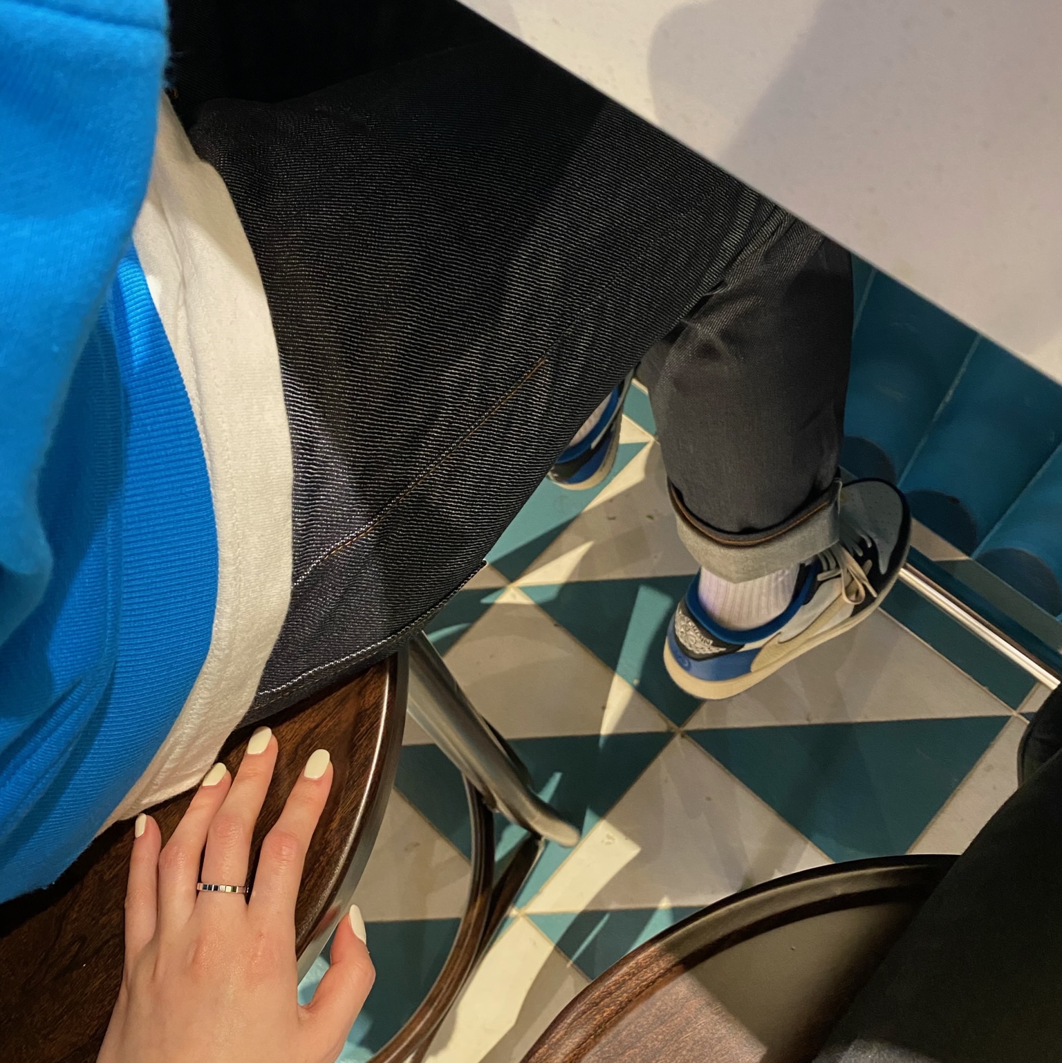 Jordan 1 x Travis Scott x Fragment Retro Low OG SP Military Blue 착용 스타일