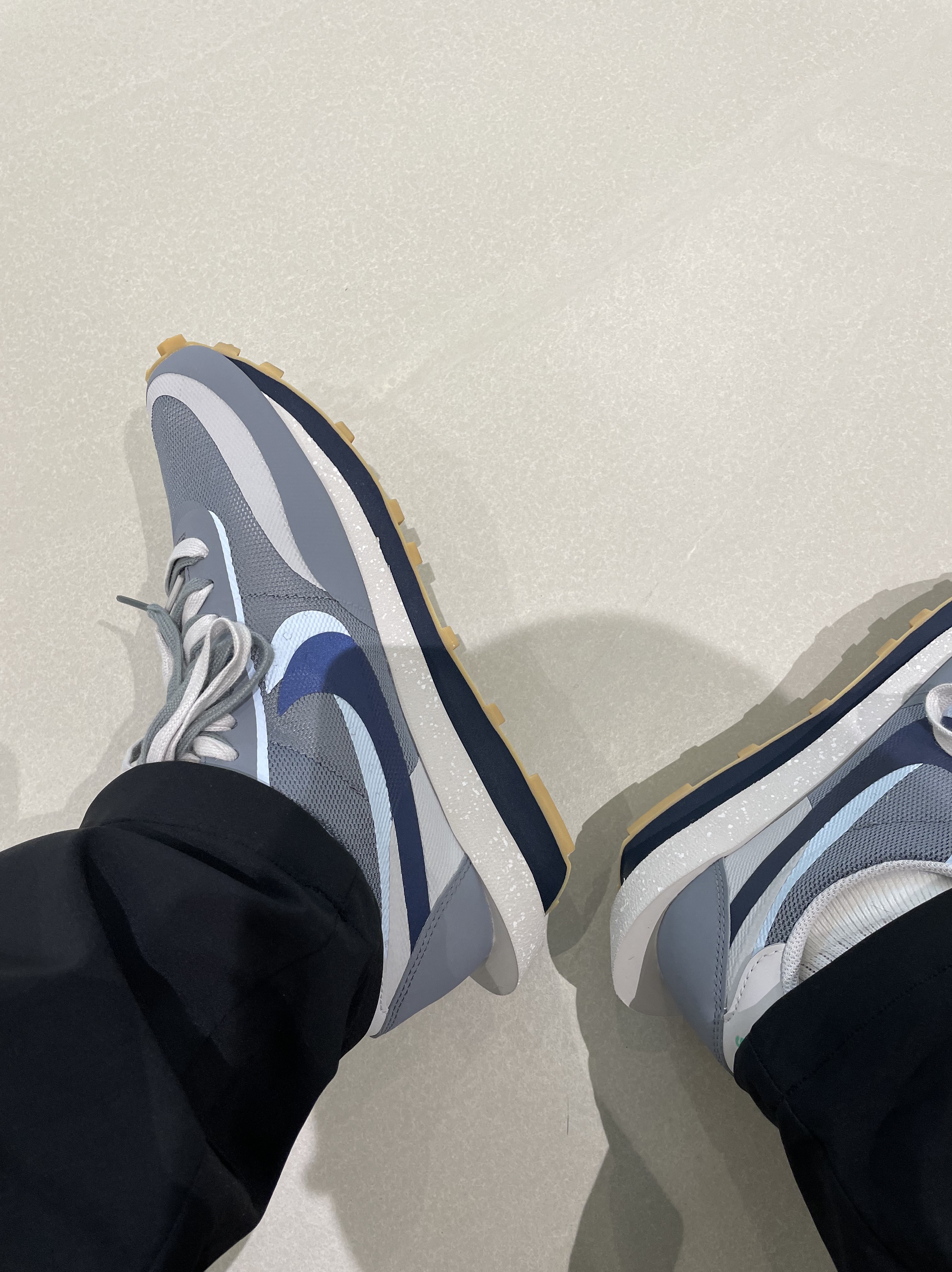 Nike x Sacai x Clot LDWaffle Cool Grey 착용 스타일 - 2
