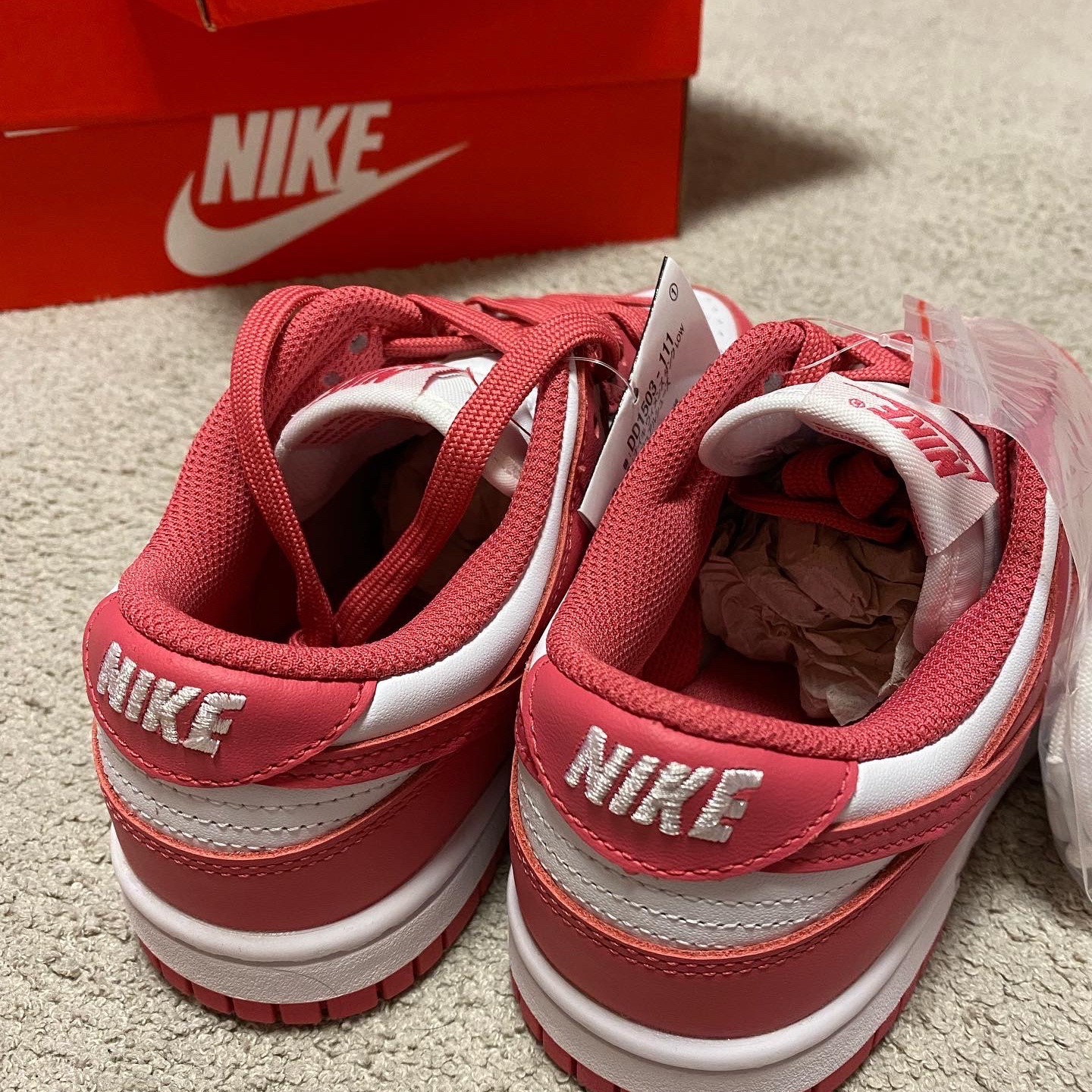 (W) Nike Dunk Low Archeo Pink 착용 스타일 - 4