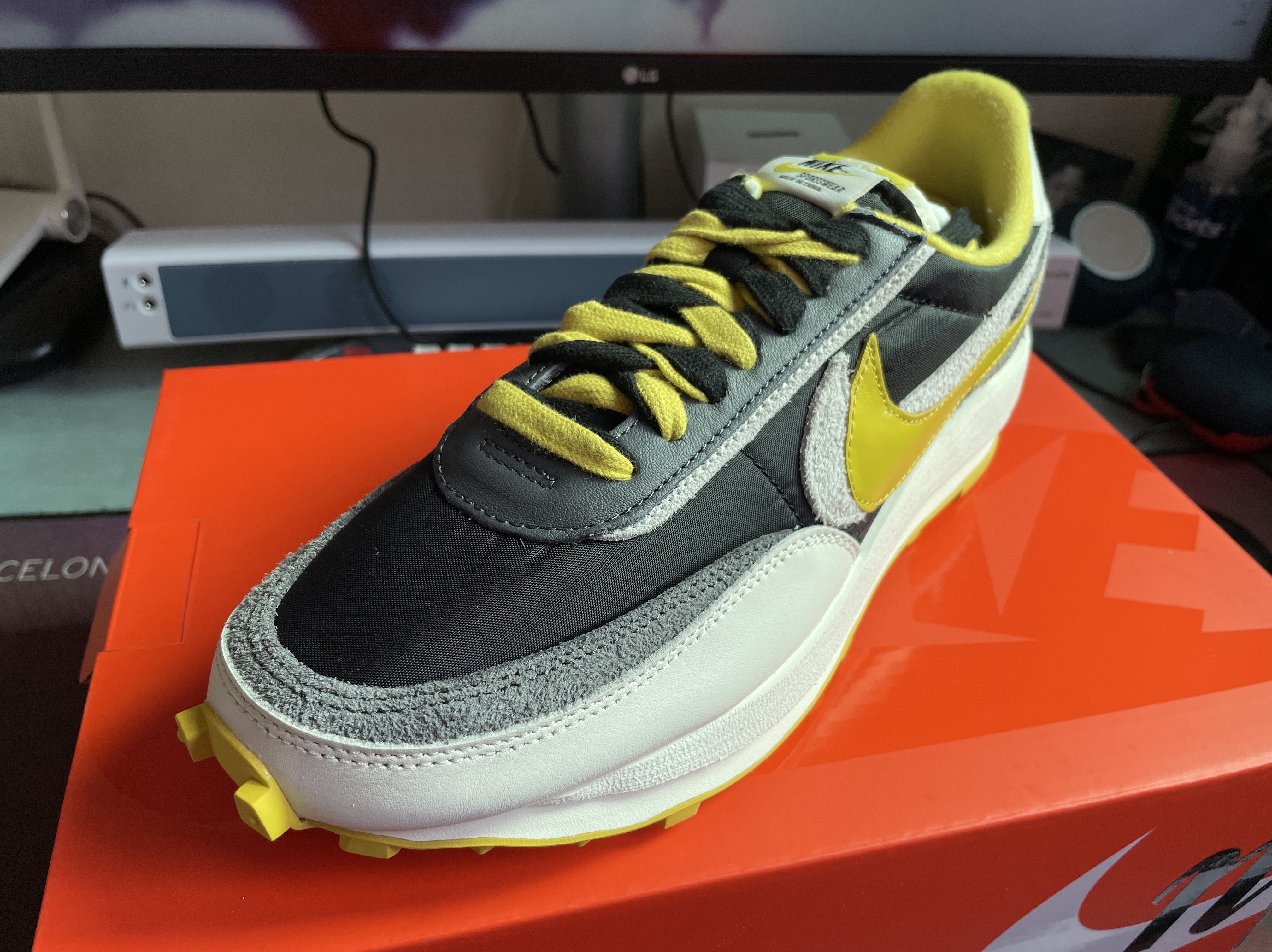 Nike x Sacai x Undercover LDWaffle Black Bright Citron 착용 스타일 - 1