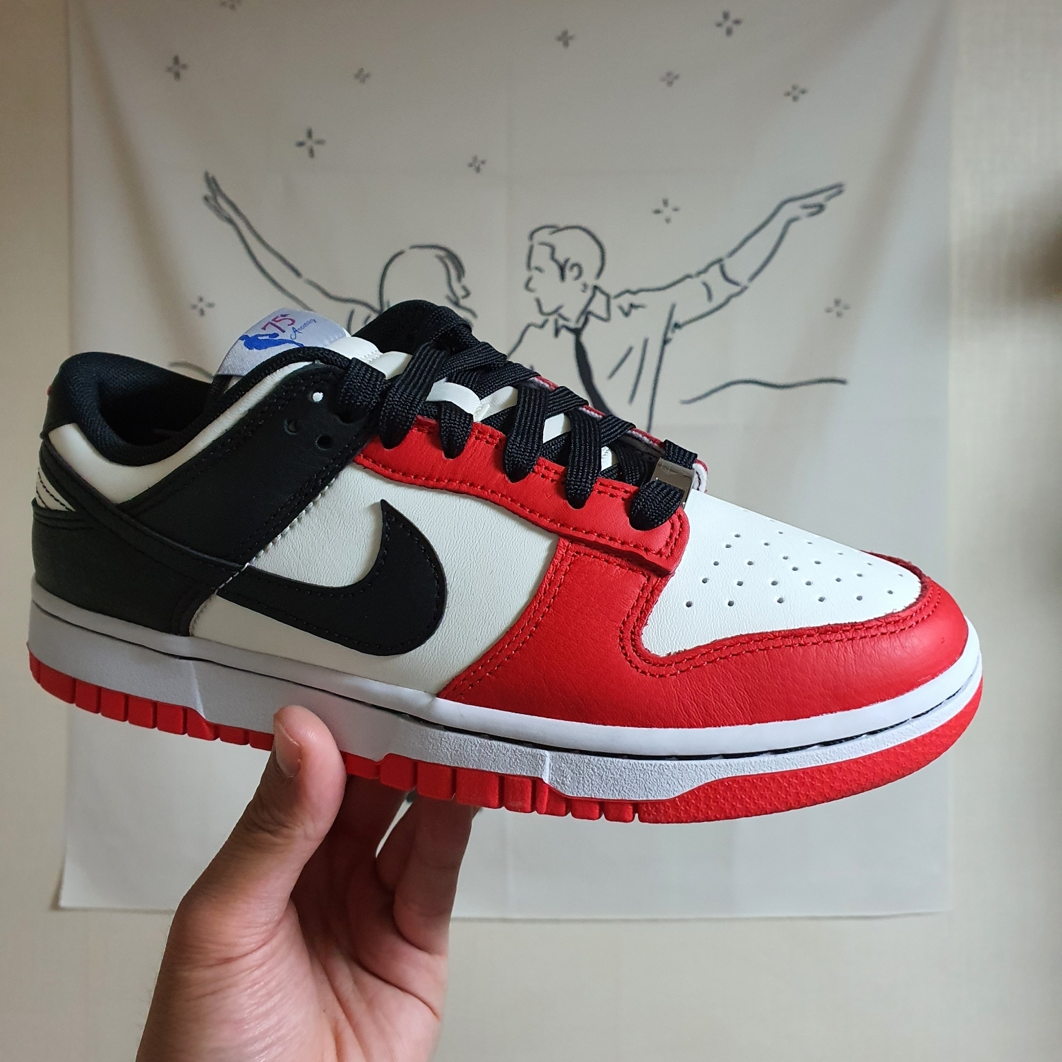 Nike x NBA Dunk Low Retro EMB Black and Chile Red 착용 스타일