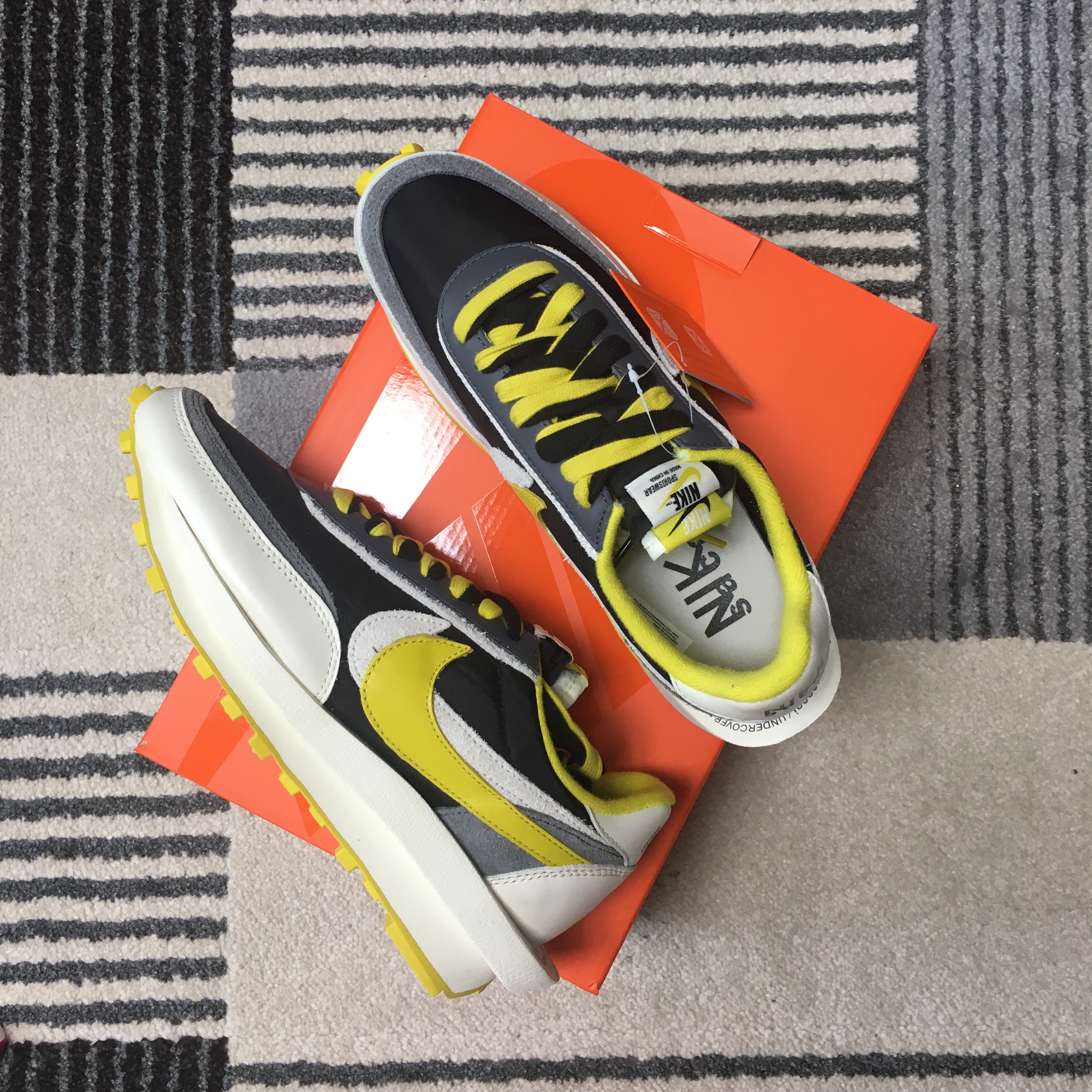 Nike x Sacai x Undercover LDWaffle Black Bright Citron 착용 스타일