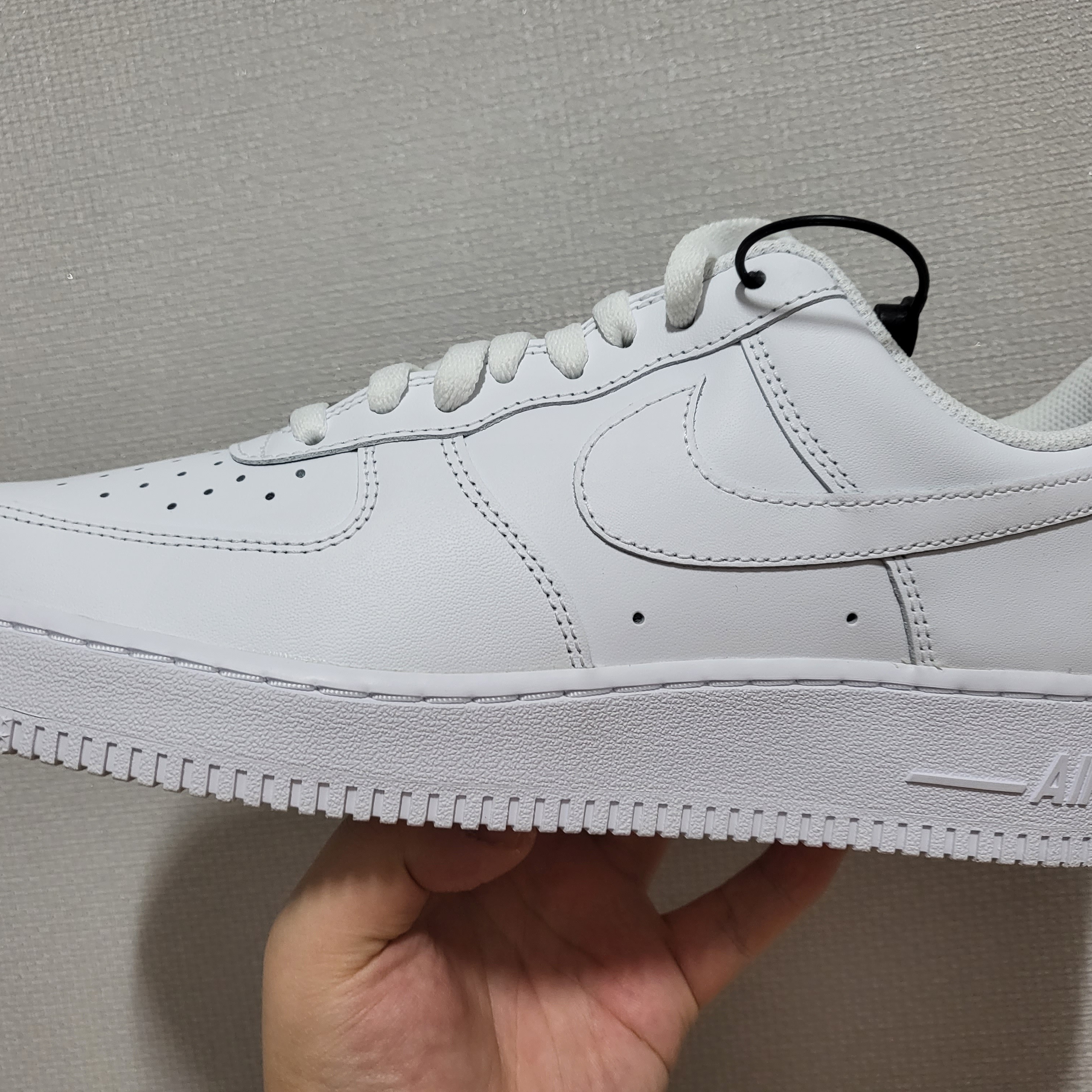 Nike Air Force 1 '07 Low White 착용 스타일 - 2