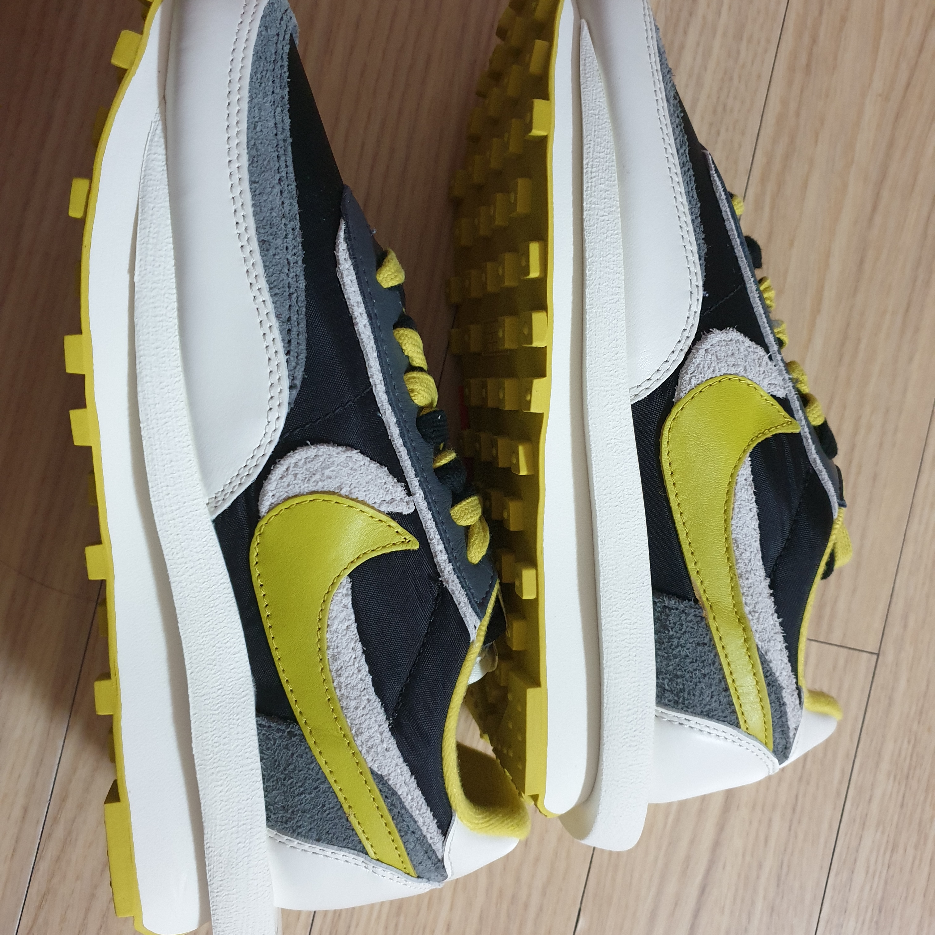Nike x Sacai x Undercover LDWaffle Black Bright Citron 착용 스타일 - 2