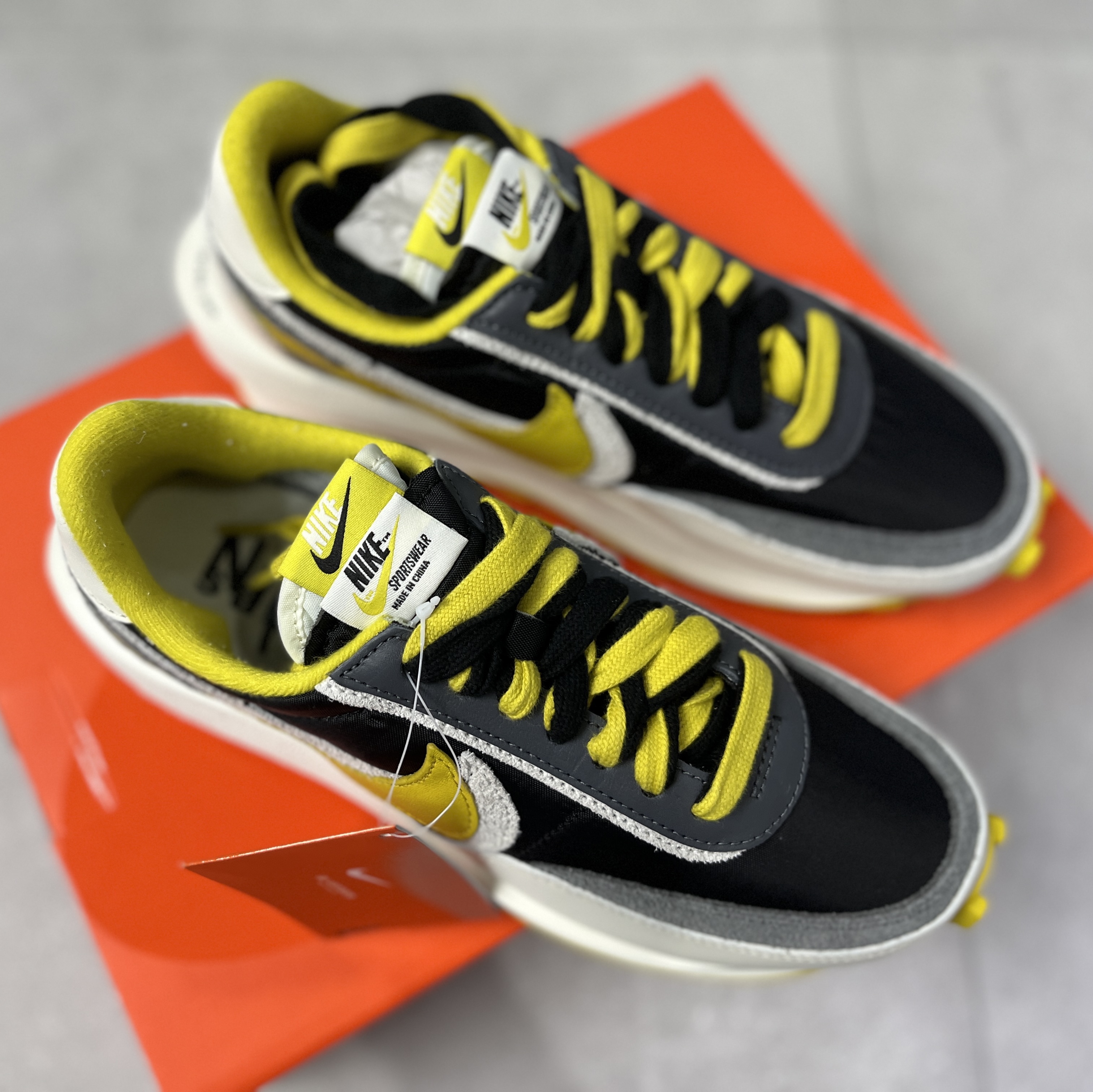 Nike x Sacai x Undercover LDWaffle Black Bright Citron 착용 스타일