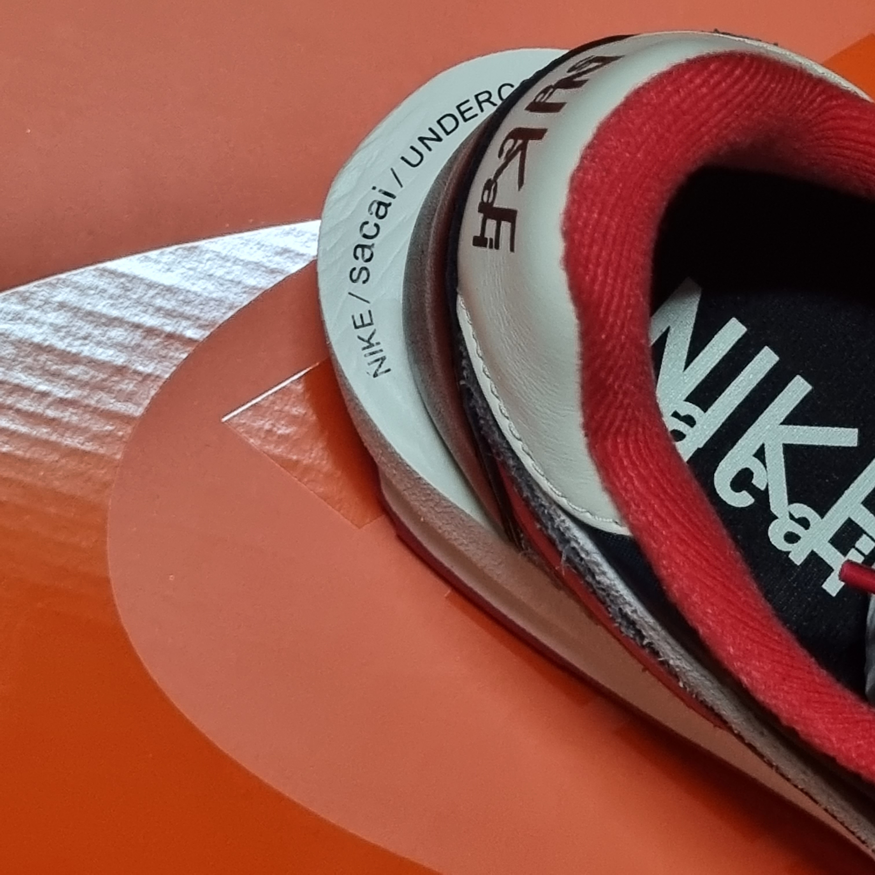 Nike x Sacai x Undercover LDWaffle Midnight Spruce University Red 착용 스타일